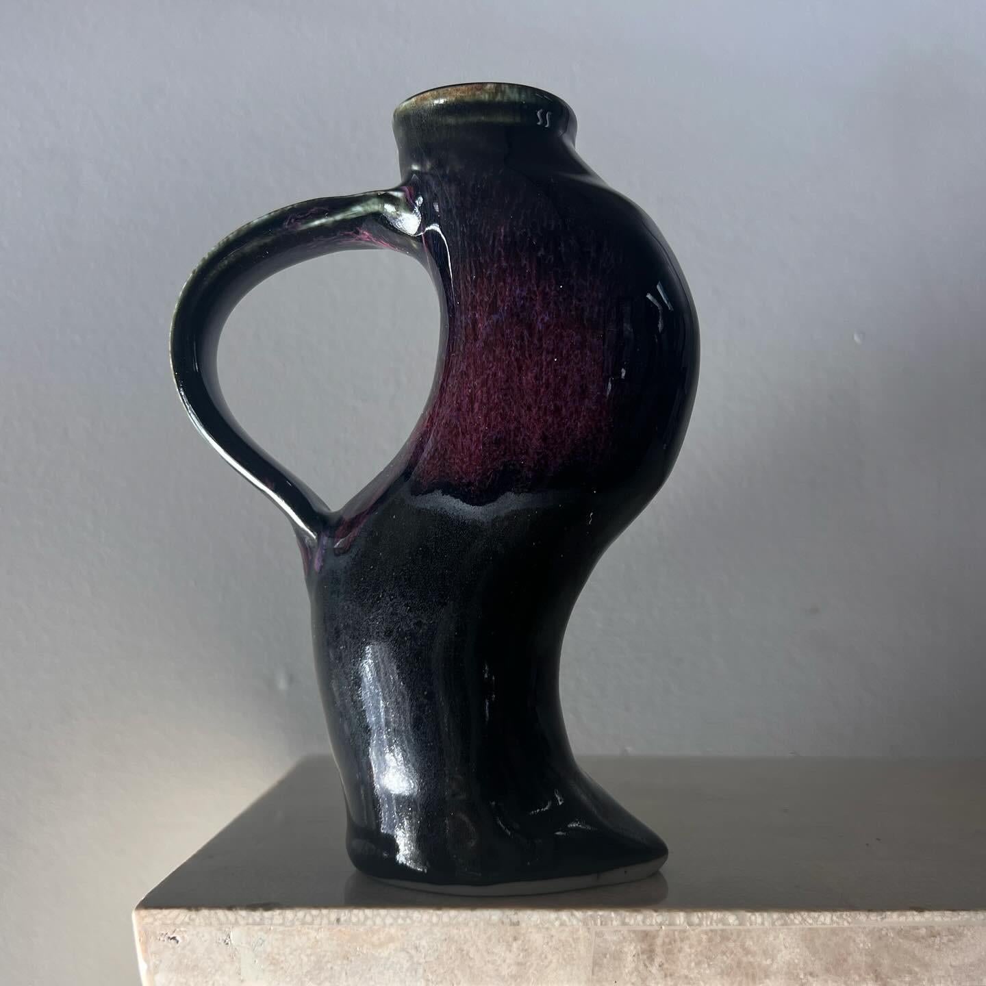 Contemporary Studio art ceramic contrapposto vessel, early aughts For Sale
