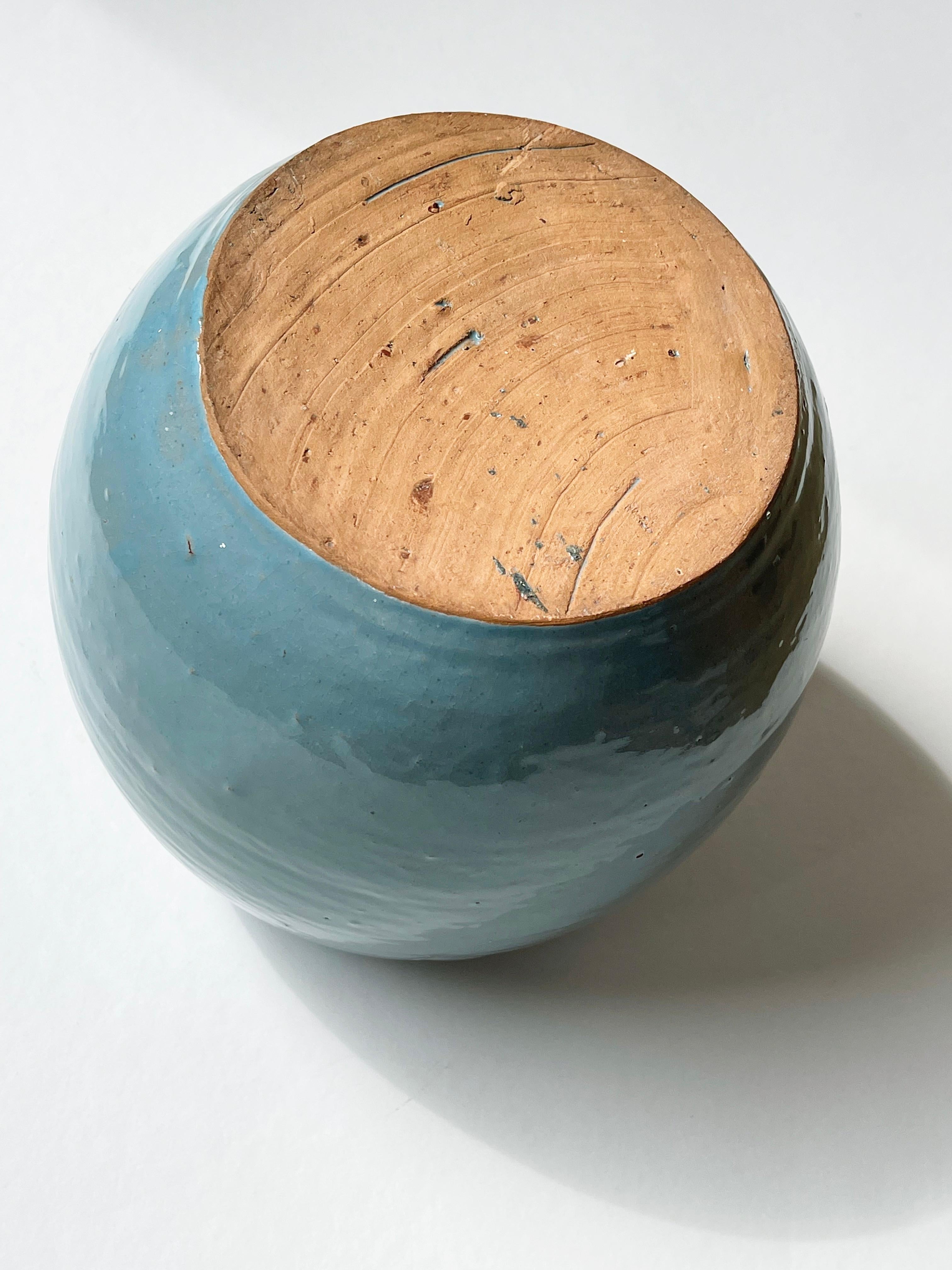 Studio Art Ceramic Vase Turquoise & Brush Stroke Bird, likely Japan, 1980s For Sale 1