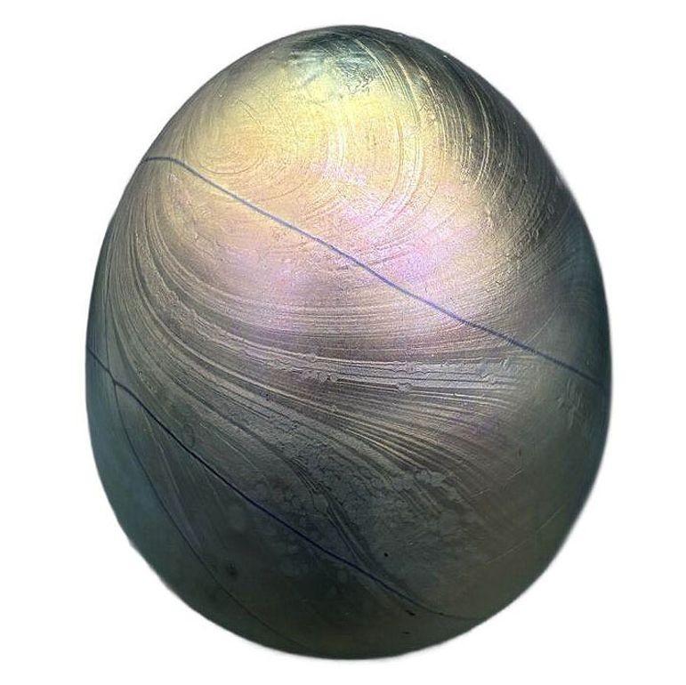 Studio Art Glas Iridescent Egg Paperweight Signed Maslach 1979 In Excellent Condition For Sale In Van Nuys, CA