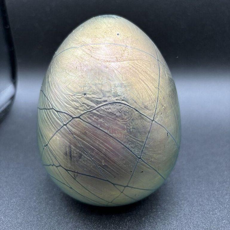 Art Glass Studio Art Glas Iridescent Egg Paperweight Signed Maslach 1979 For Sale
