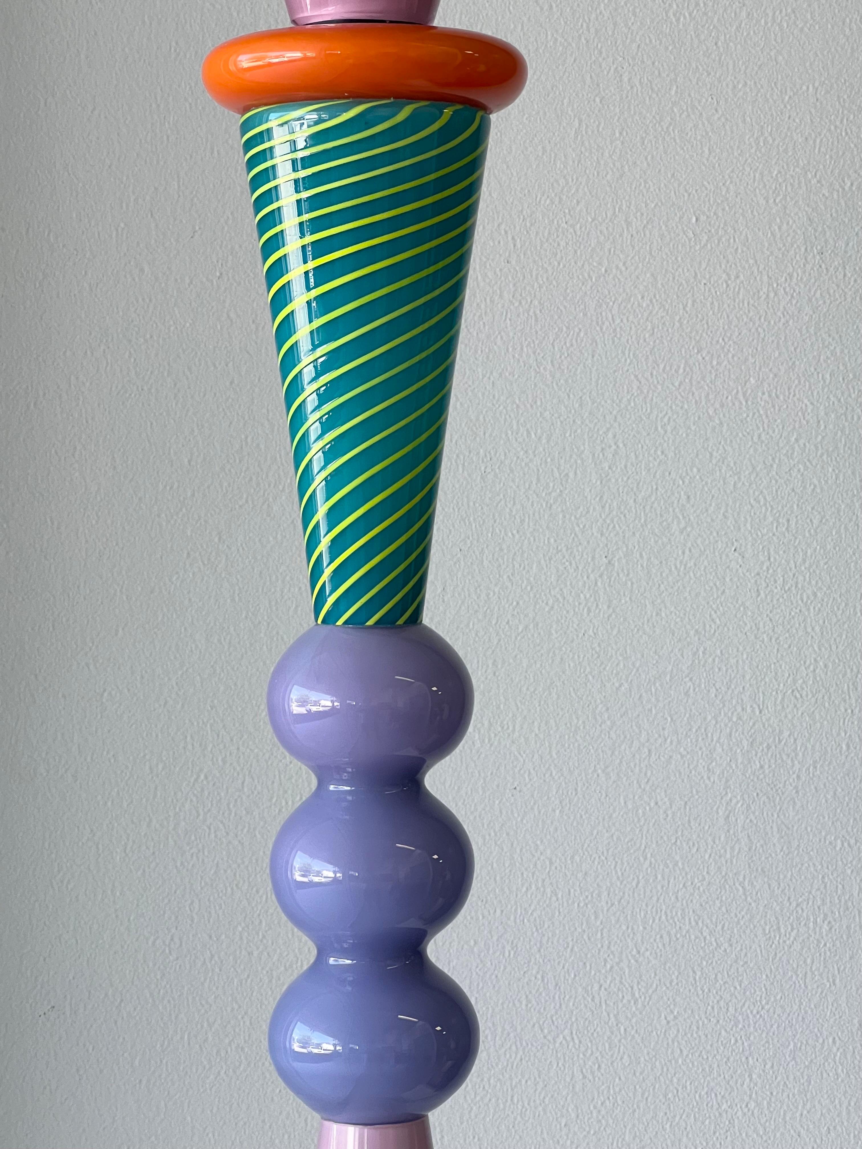 Postmoderne Skulptur-Stehlampe aus Studio-Kunstglas, signiert und datiert im Angebot 7