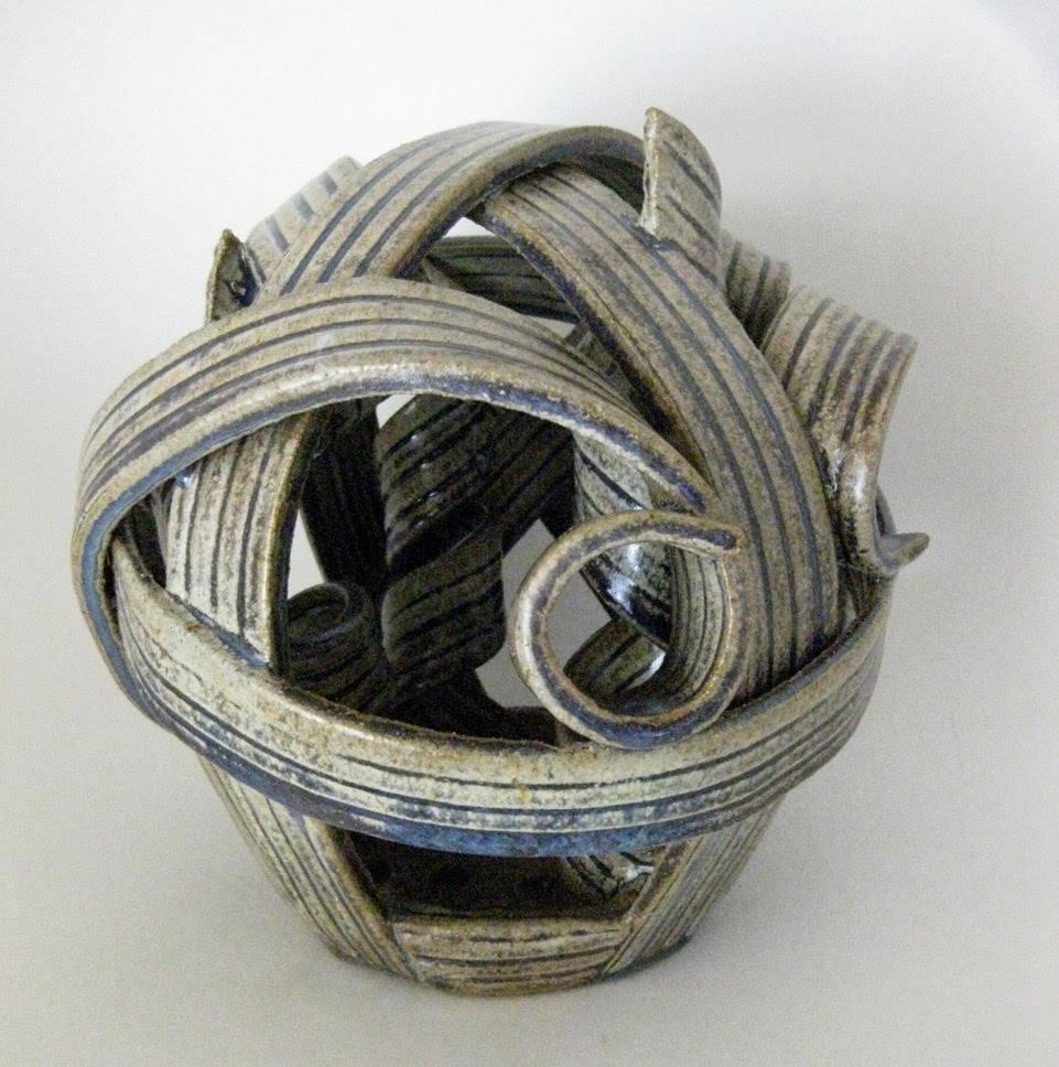 Studio Art Ikebana Ribbon Orb Vase 1