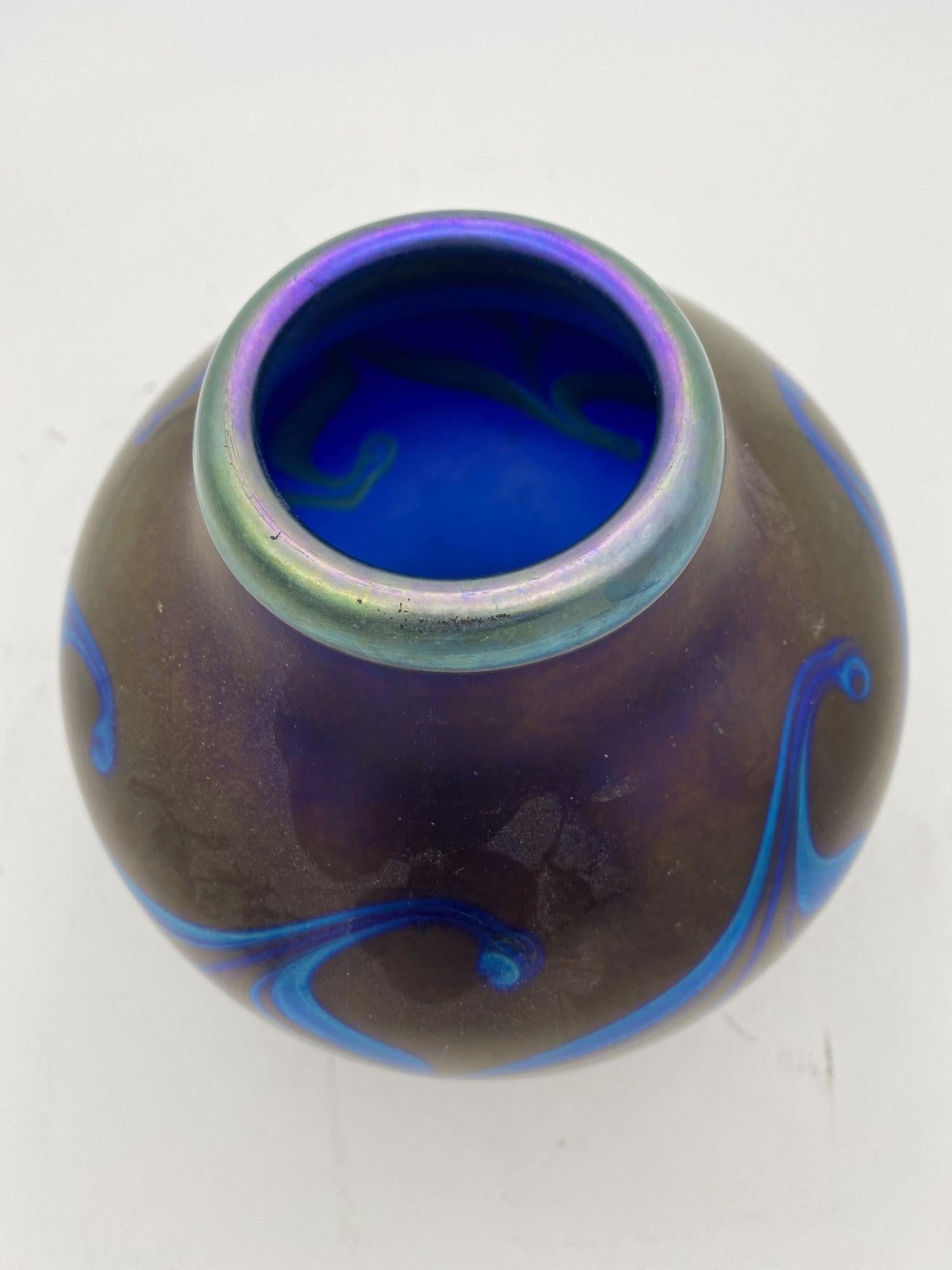 American Studio Art Iridescent Swirl Glass Vase by Lundberg Studios, Circa 1981