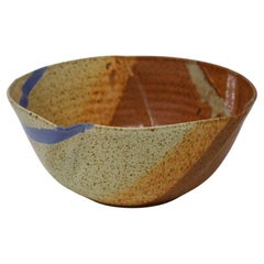 Bol en Studio Pottery, signé