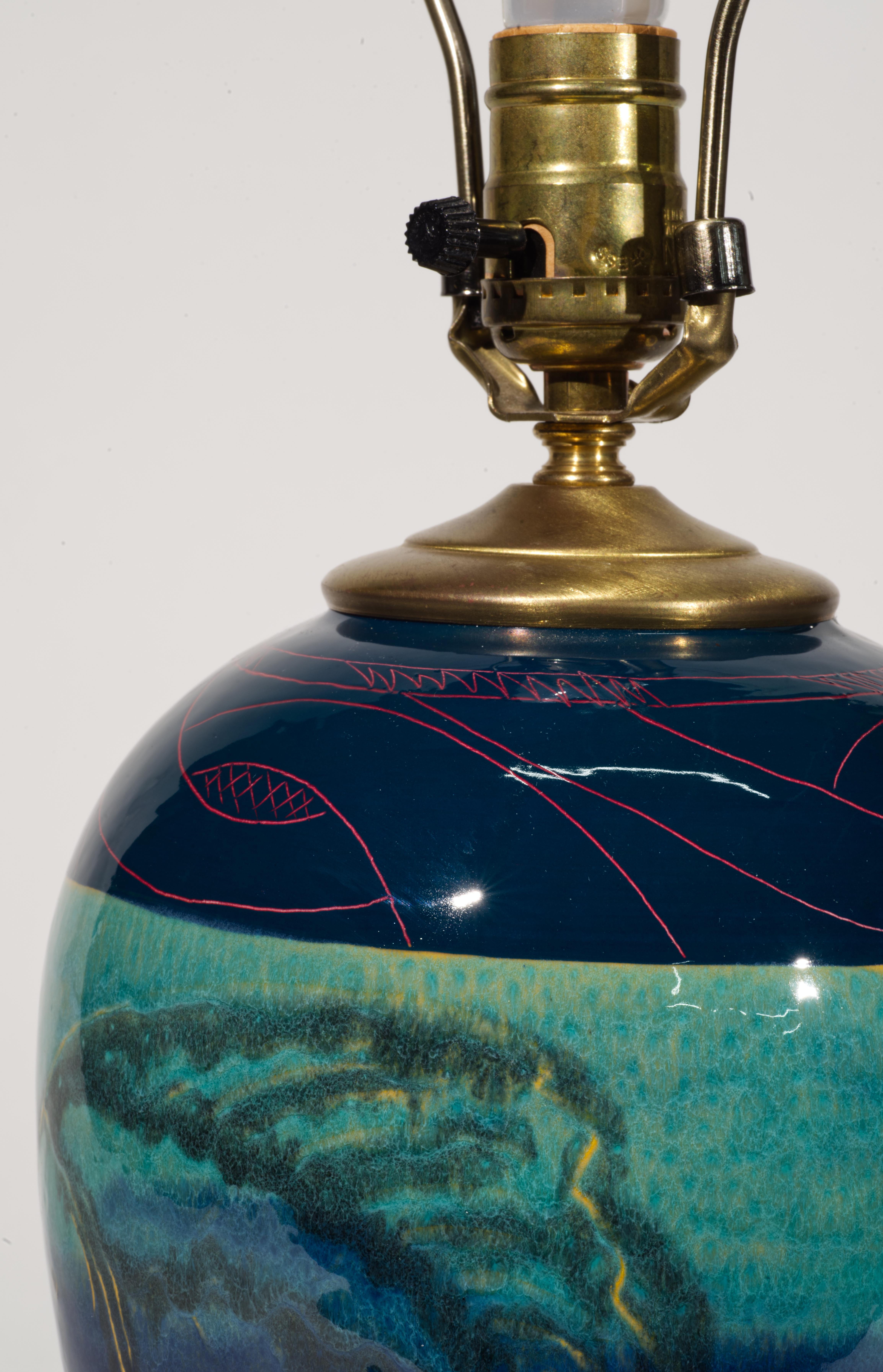 Studio Art Pottery Jar Table Lamp with Sgraffito and Drip Glaze Decor For Sale 3