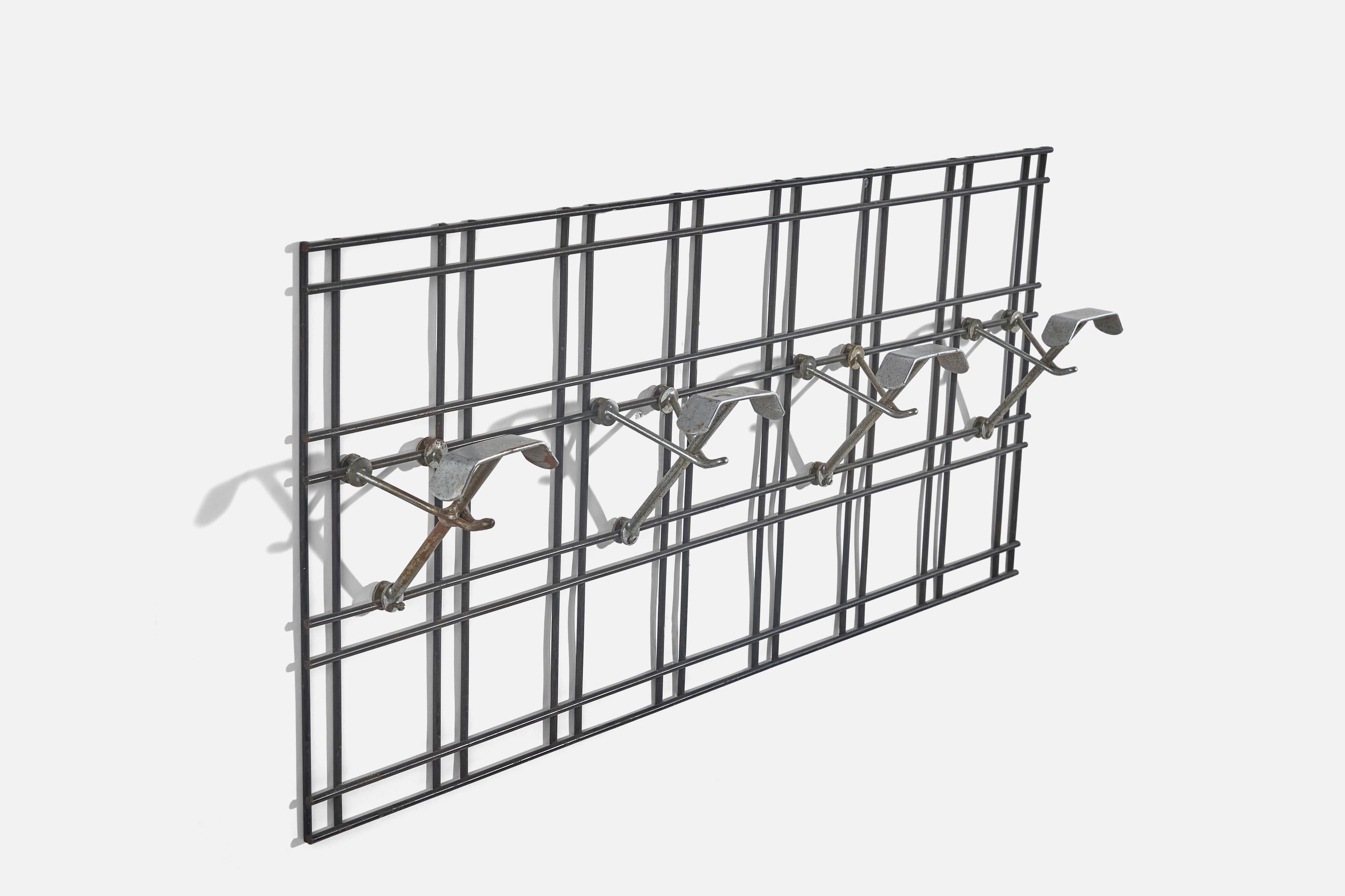 Studio BBPR 'Attribution' Coat Rack, Metal, Italy, 1950s In Good Condition For Sale In High Point, NC