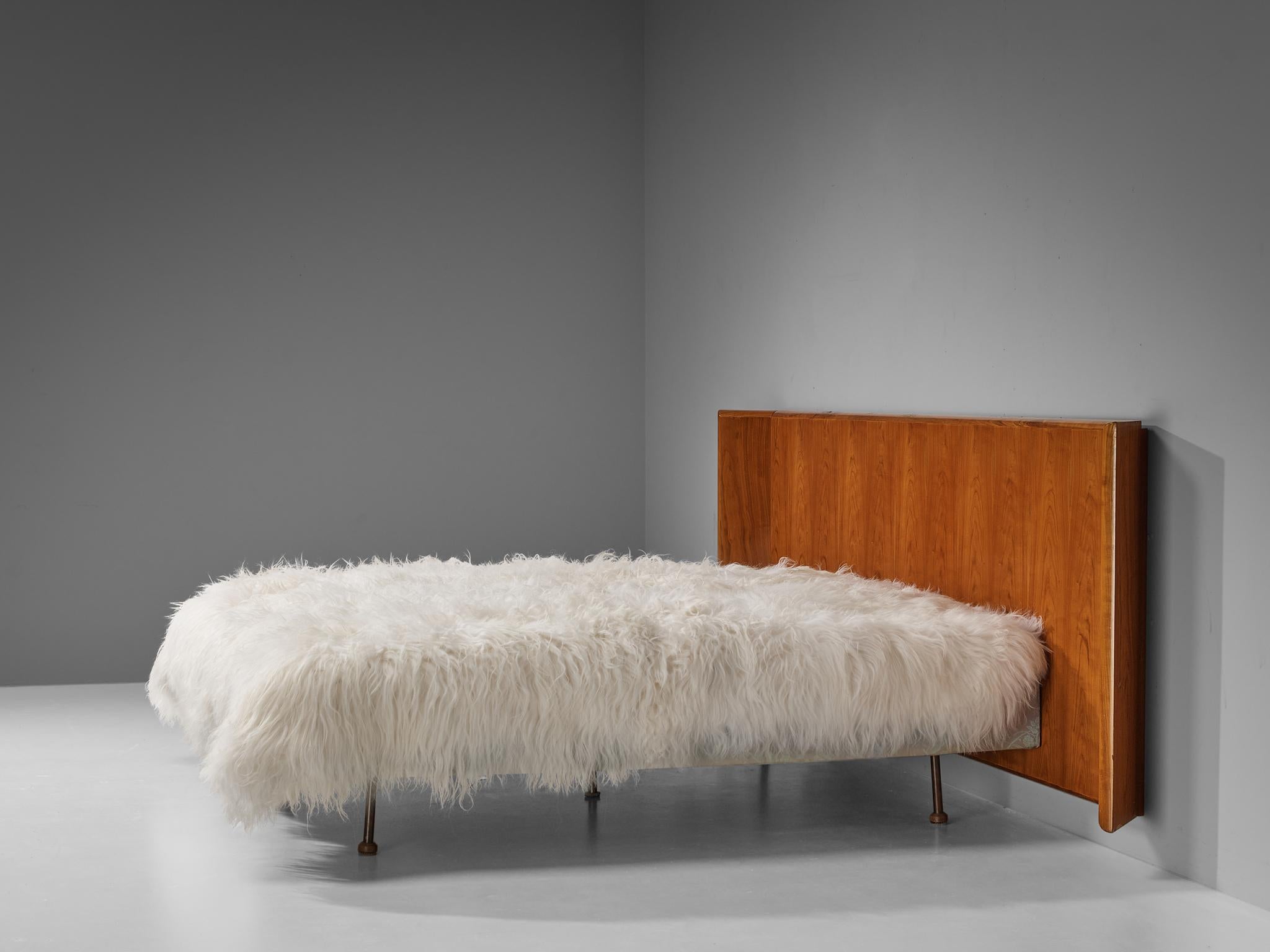 Studio B.B.P.R. Double Bed in Cherry In Good Condition In Waalwijk, NL