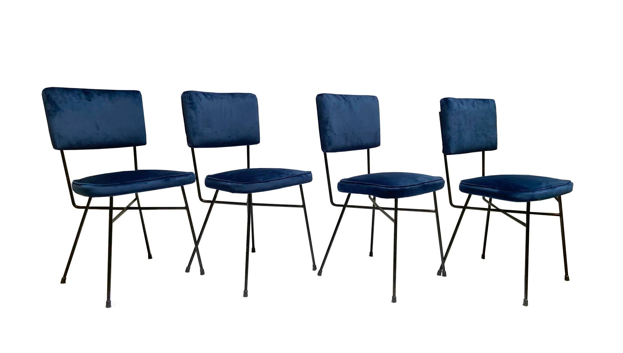 Group of four Elettra chairs by Studio BBPR for Arflex, 1953. 
Iconic Italian chair by Arflex published in 1953, structure made of black metal tubing that intersects under the seat, at the central point. 
The comfortable and wide seat is recently