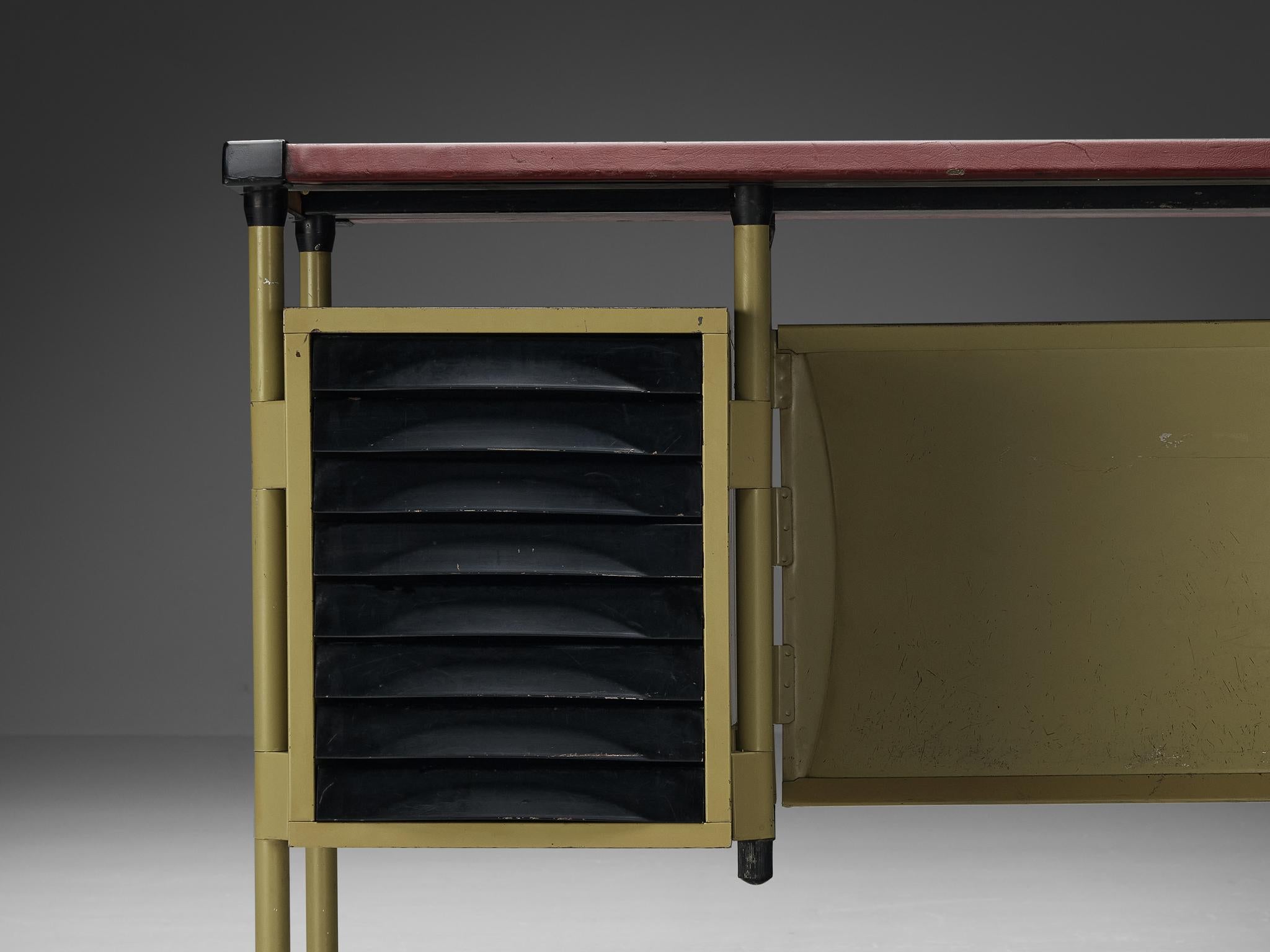 Acier Studio BBPR pour Olivetti Petit bureau 'Spazio' avec tiroirs  en vente