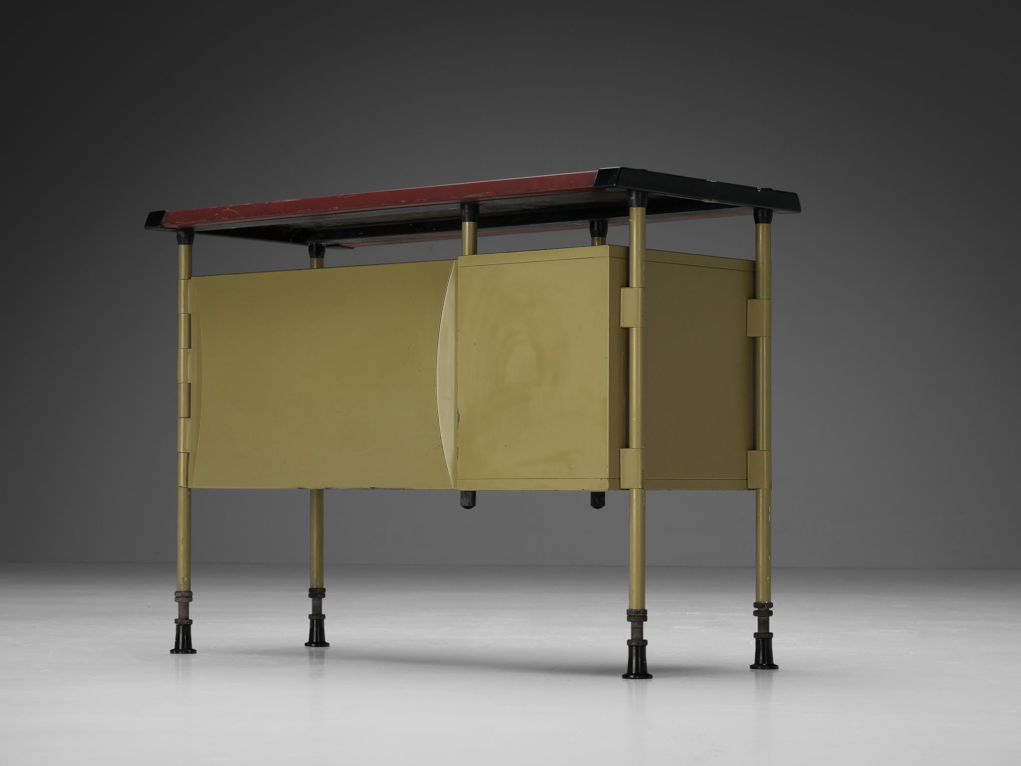 Studio BBPR pour Olivetti Petit bureau 'Spazio' avec tiroirs  en vente 2