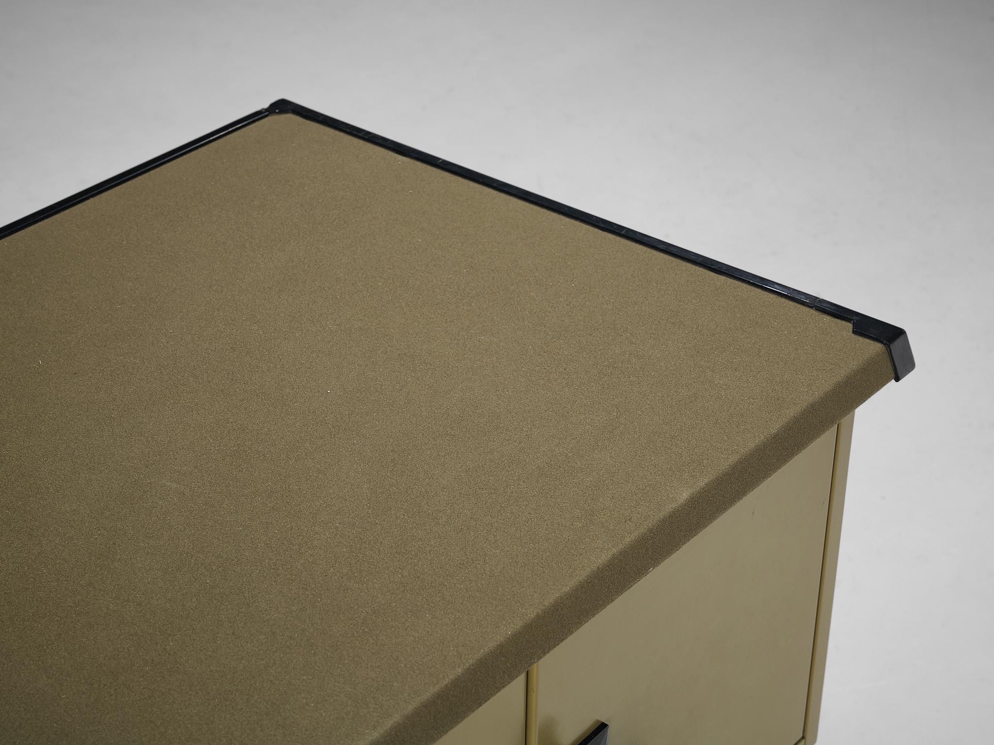Studio BBPR for Olivetti ‘Spazio’ Cabinet In Good Condition For Sale In Waalwijk, NL