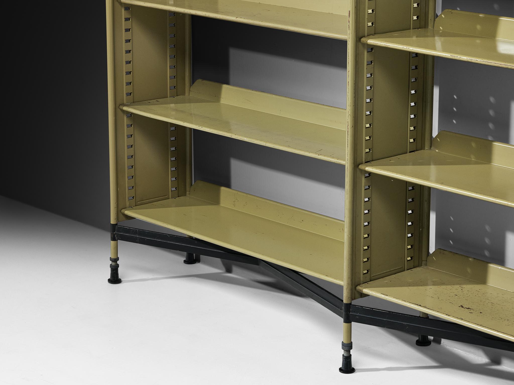 Studio BBPR for Olivetti 'Spazio' Large Shelving System in Olive Colored Steel en venta 4