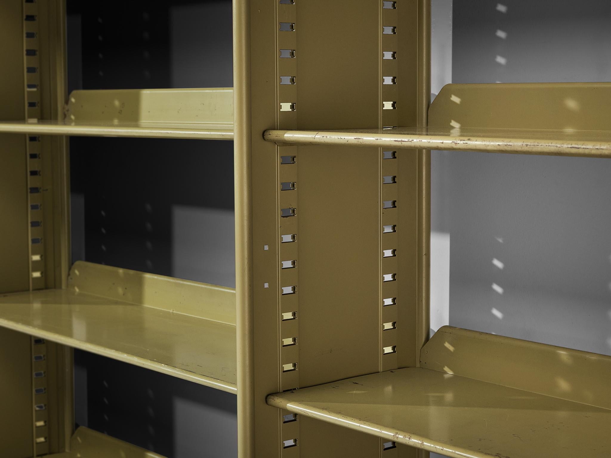 Studio BBPR for Olivetti 'Spazio' Large Shelving System in Olive Colored Steel en venta 2