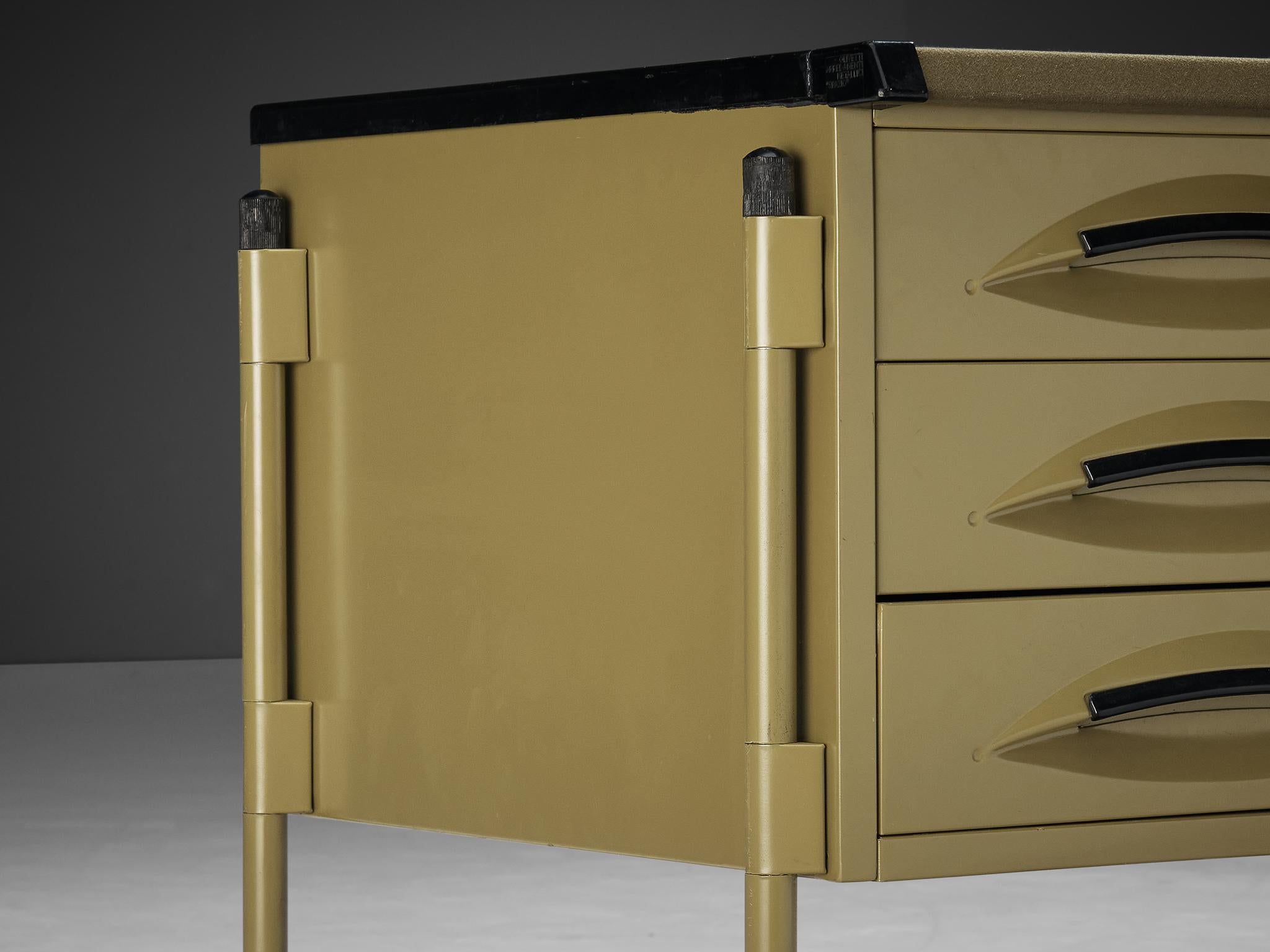 Studio BBPR for Olivetti 'Spazio' Set with Desk, Sideboard and Table  3