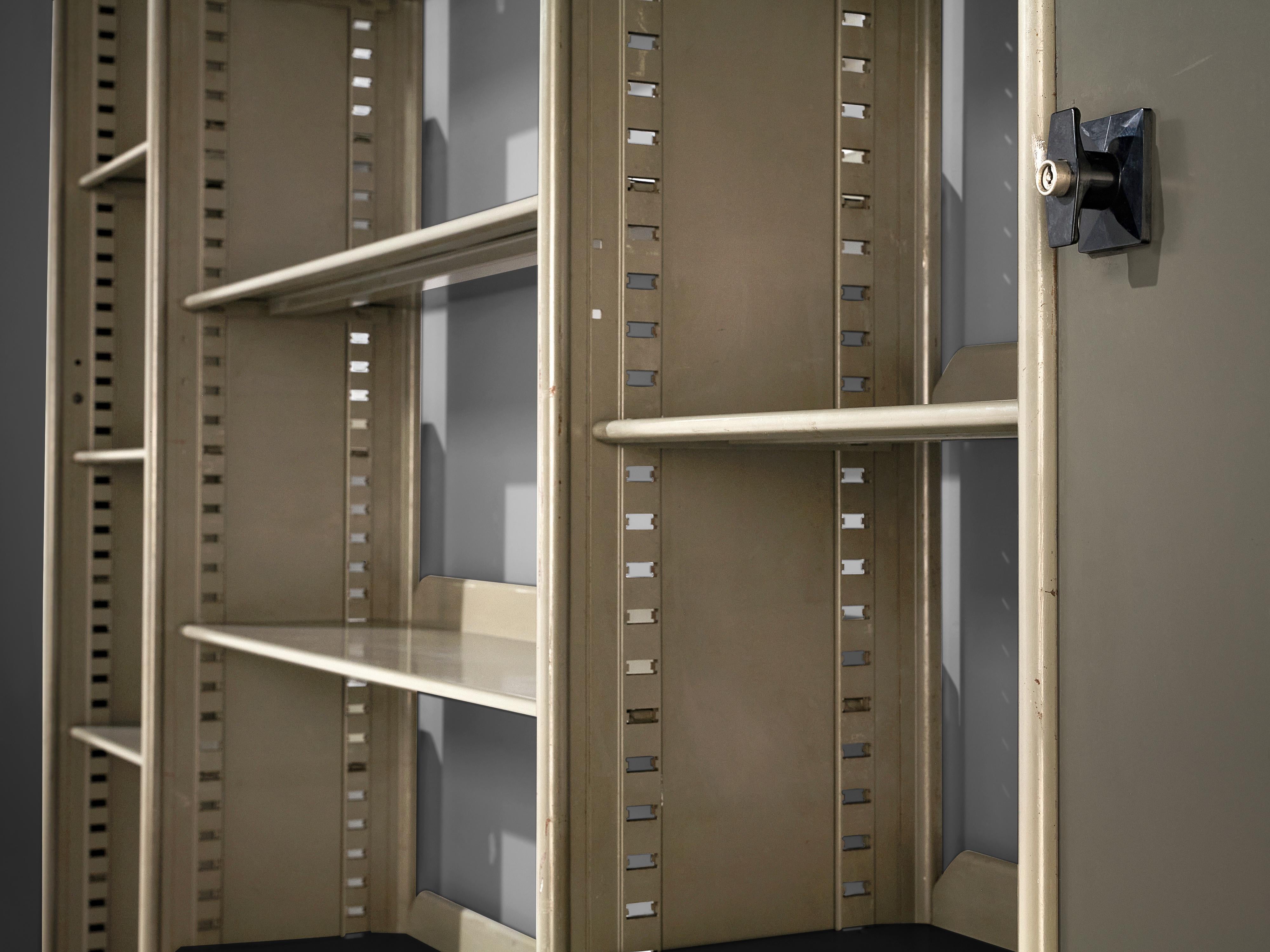 Studio BBPR for Olivetti 'Spazio' Shelving System in Steel In Good Condition For Sale In Waalwijk, NL