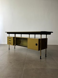 Studio A.B.P.P. pour Olivetti, buffet "Spazio" en acier revêtu de vert, 1959, Italie.