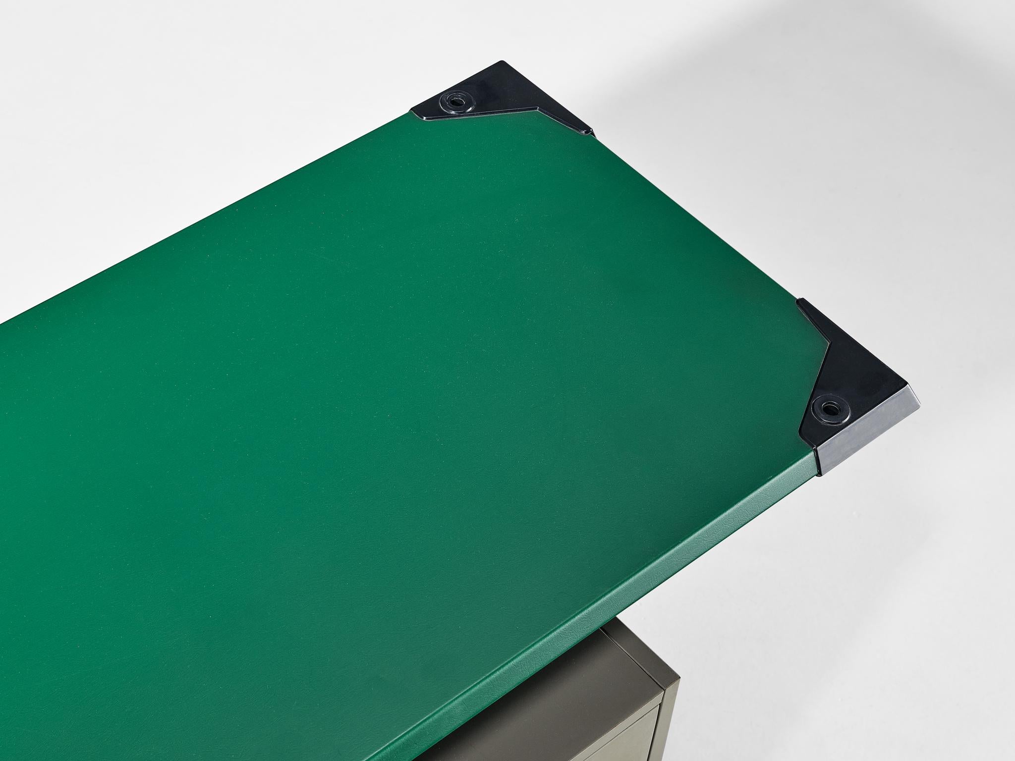 Studio BBPR for Olivetti 'Spazio' Sideboard in Grey Coated Steel For Sale 1