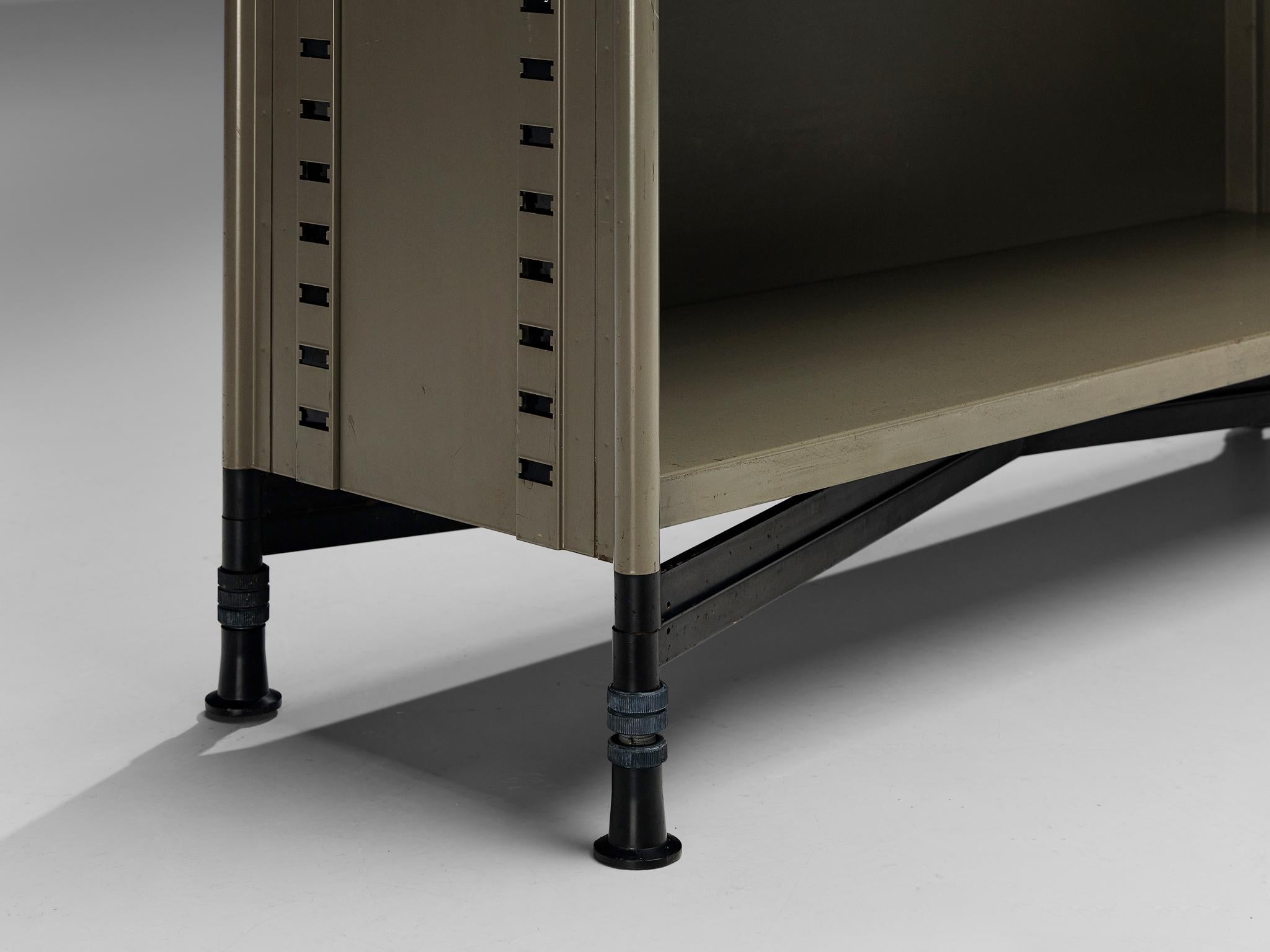 Studio BBPR para Olivetti Aparador 