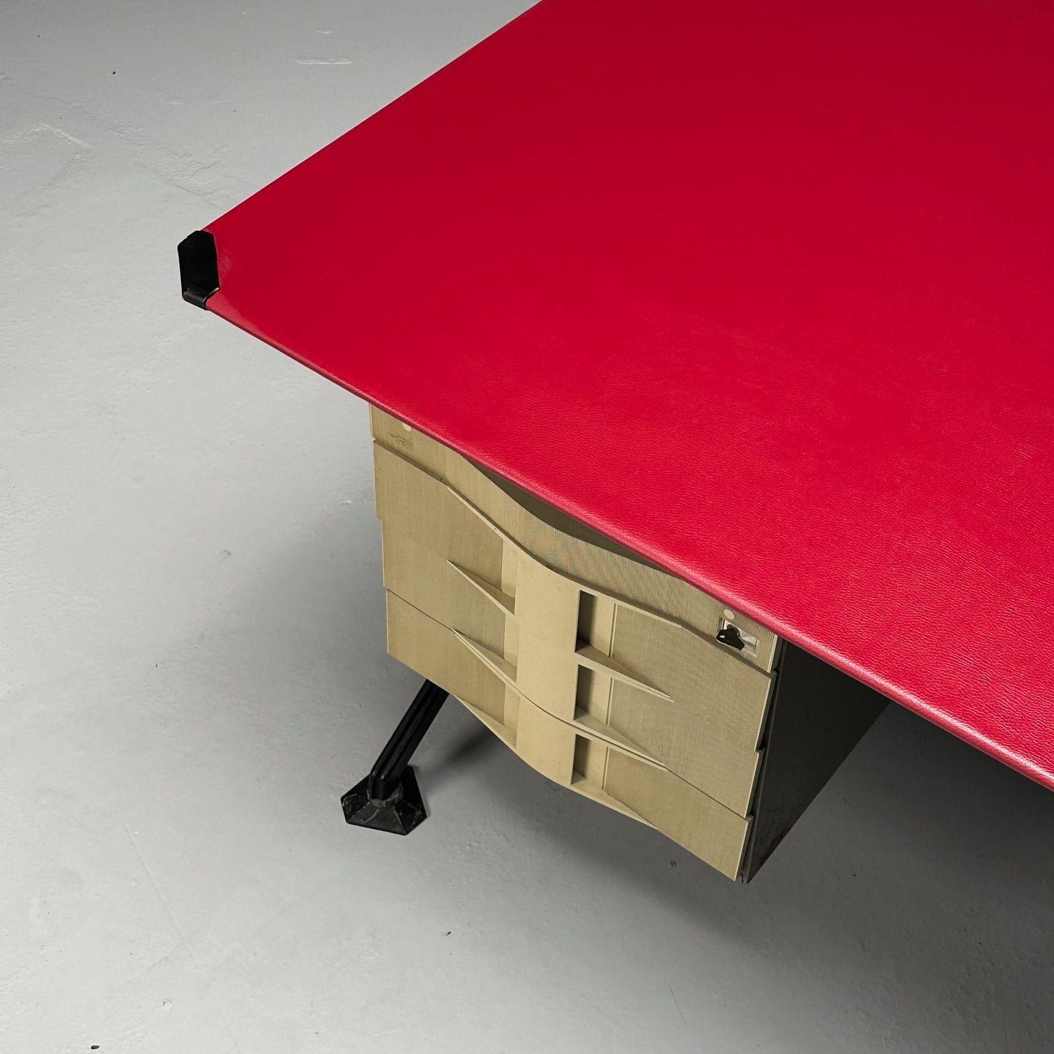 Studio BBPR, Olivetti, Italienischer Mid-Century Modern-Schreibtisch, Metall, 1950er Jahre im Angebot 2