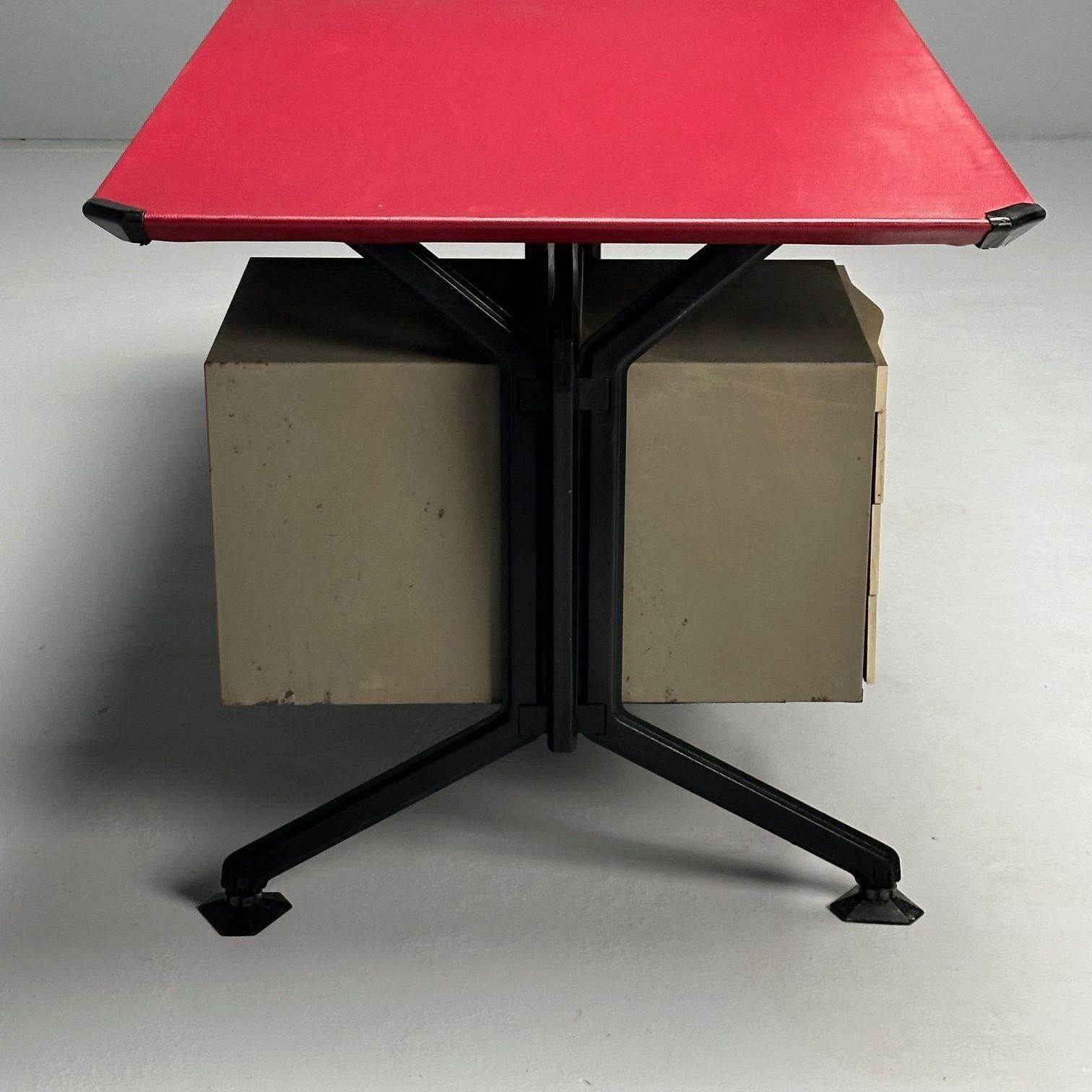 Studio BBPR, Olivetti, Italienischer Mid-Century Modern-Schreibtisch, Metall, 1950er Jahre im Angebot 3