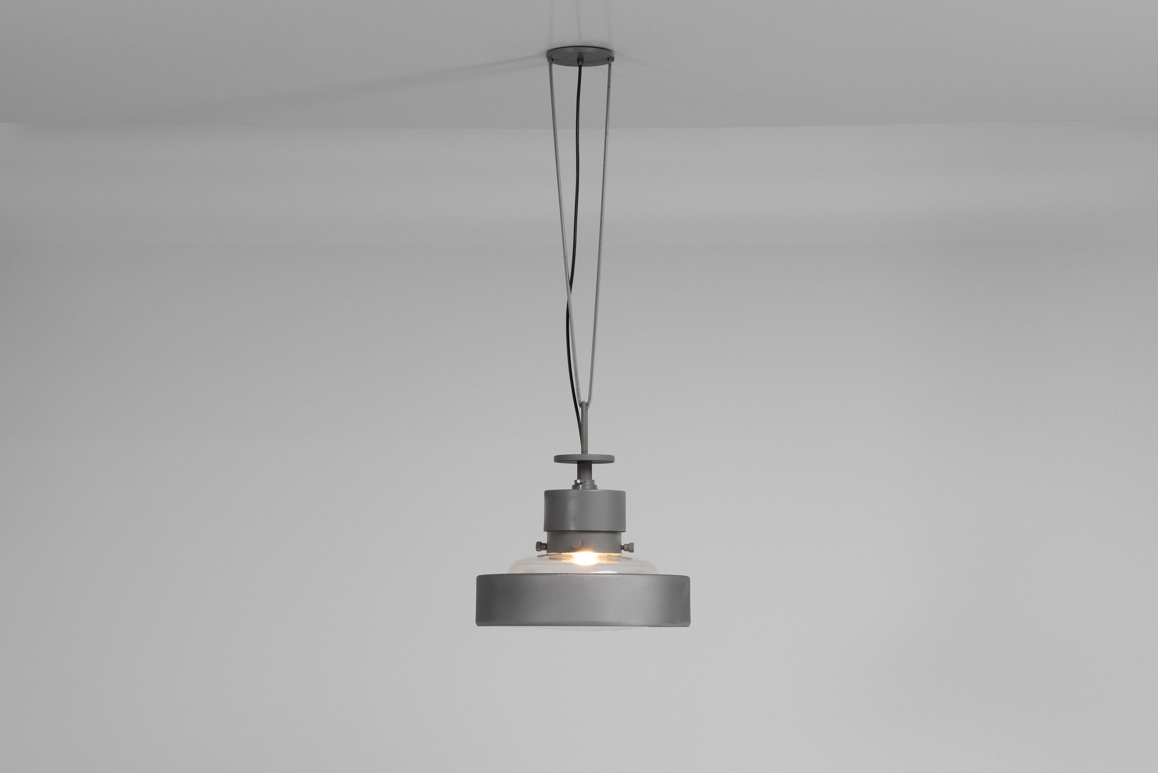 Alluminio Studio BBPR lampade a sospensione Torre Velasca Milano Italia 1956 in vendita