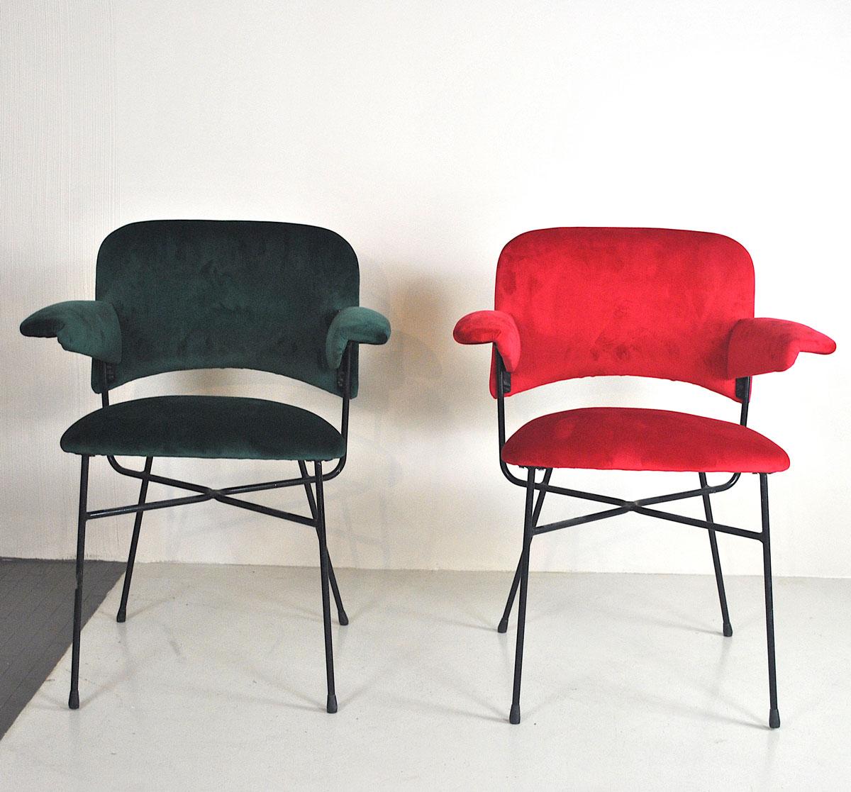 A superb pair of chairs from Italian midcentury manufactured by mythical design Studio BBPR in the 1950s.