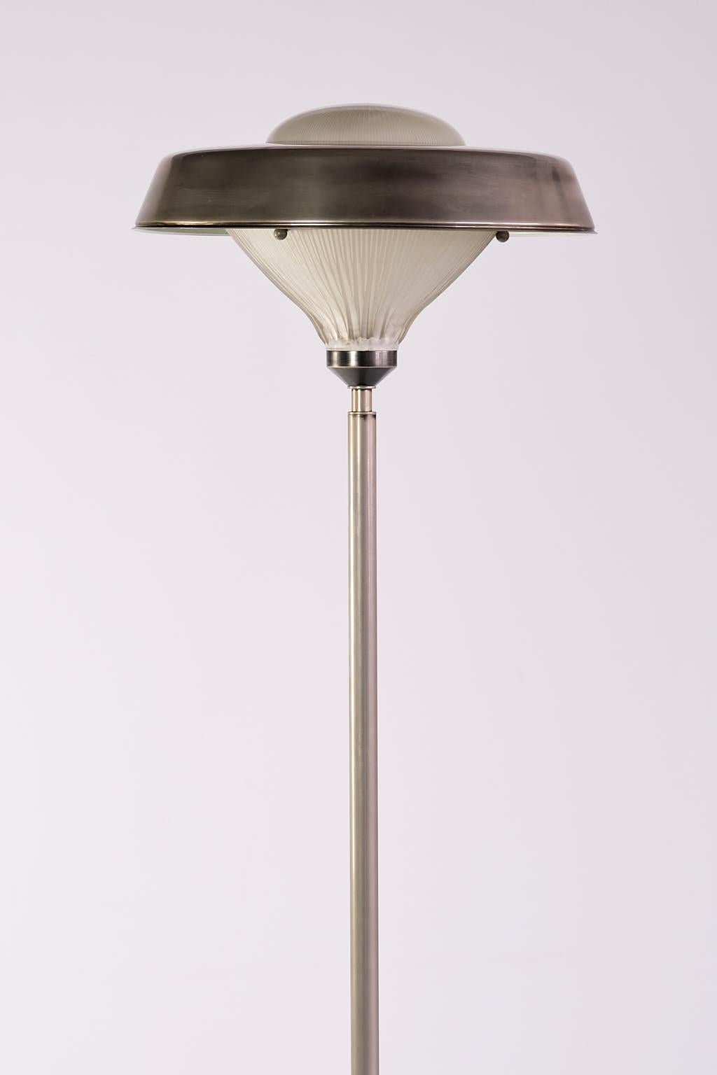 Studio BBPR 'Talia' Floor Lamp in Steel and Glass, Artemide, Italy, 1962 For Sale 6