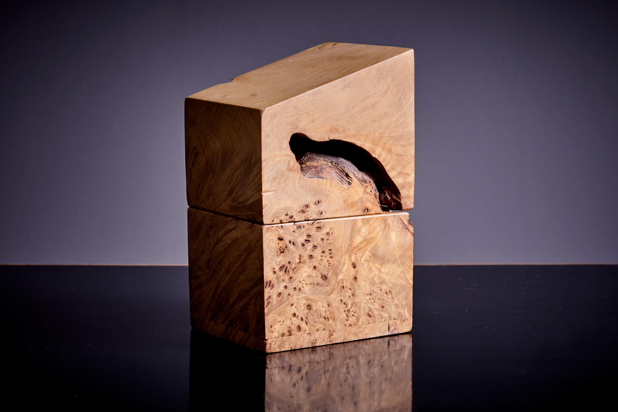 Studio Box by American craftsman Michael Elkan, US for your personal belongings.

