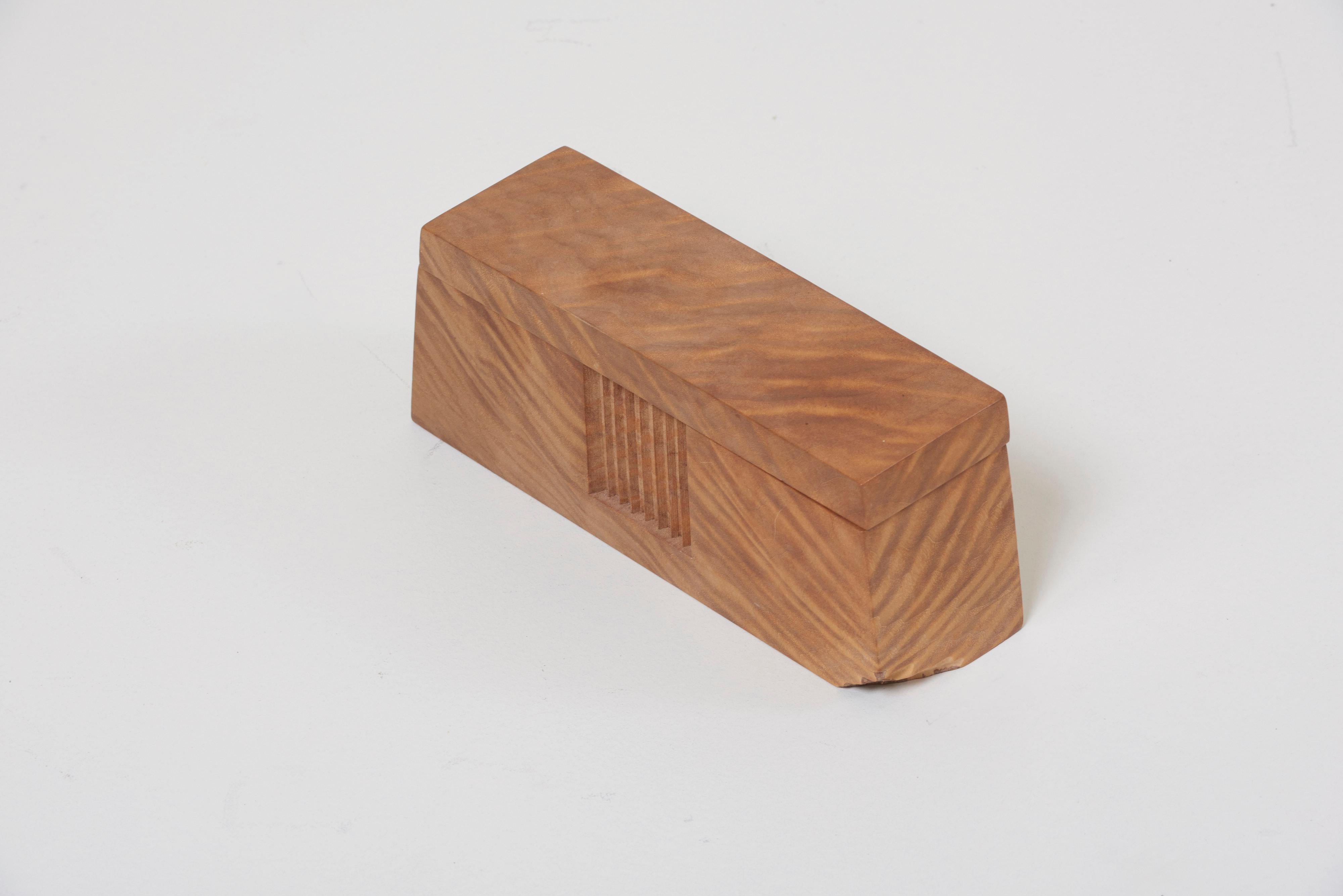 Studio Box by American Craftsman Michael Elkan, US for your personal belongings.

