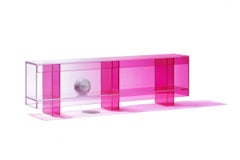 Studio Buzao, Estante Bajo Nulo Edición Rosa Caliente, Cristal Laminado