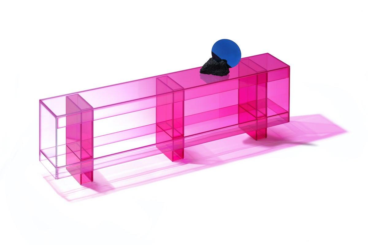 Studio Buzao, Null, niedriges Regal in Hot Pink, Auflage, Laminiertes Glas im Zustand „Neu“ im Angebot in Beverly Hills, CA