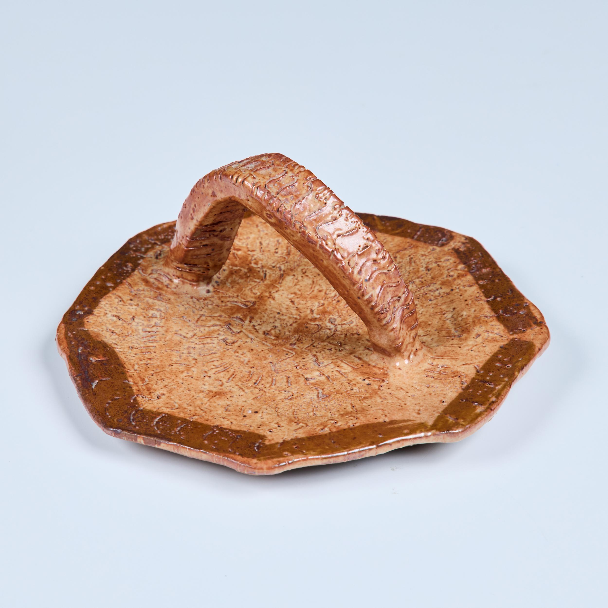 Bol à couvercle en céramique émaillée de Studio en vente 5