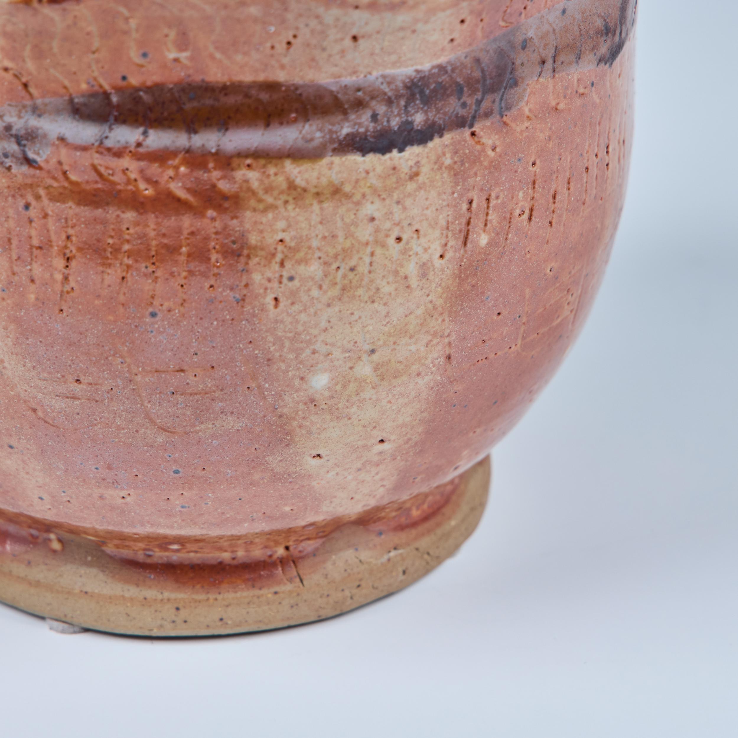 Bol à couvercle en céramique émaillée de Studio en vente 10