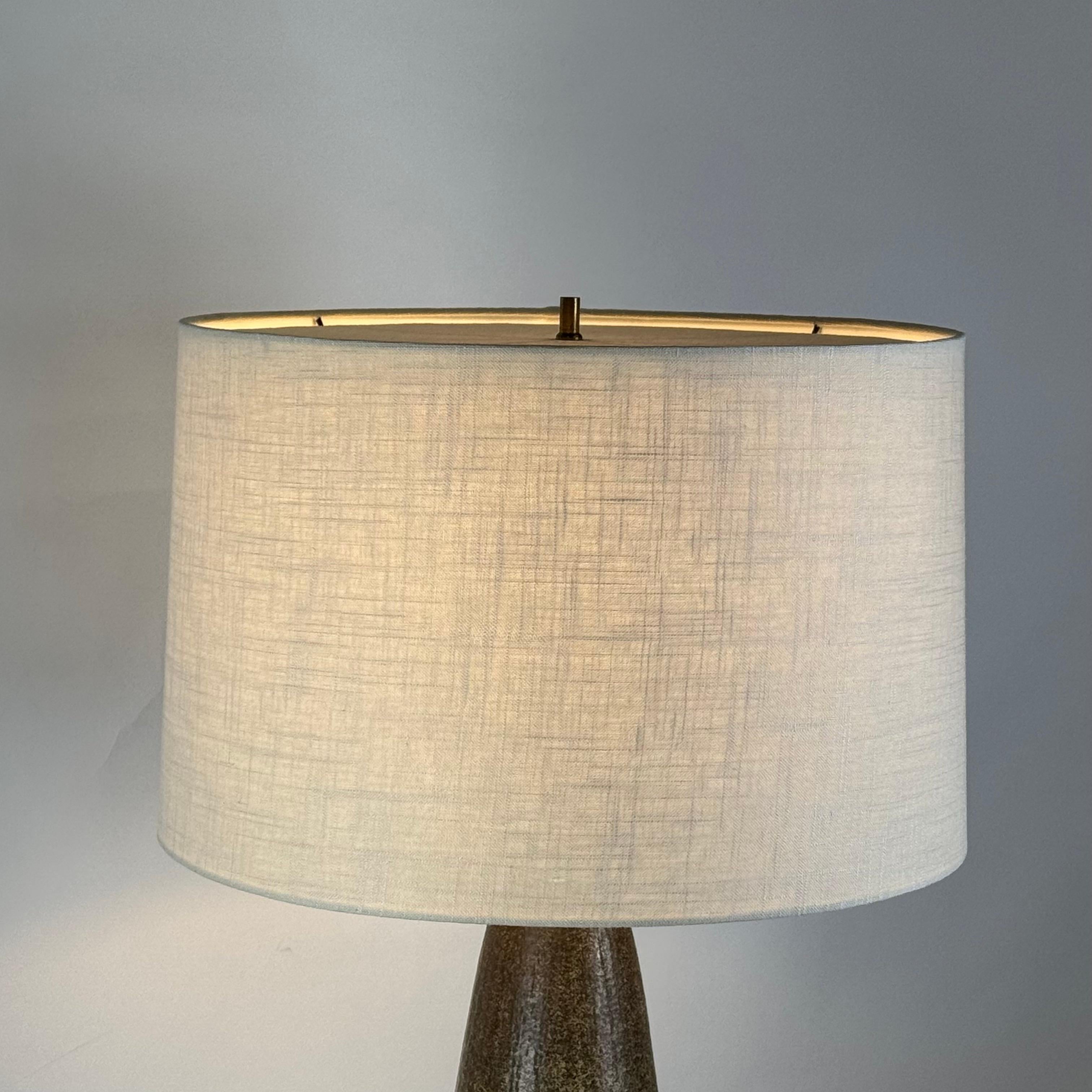 Studio Ceramic Lamp with Custom Linen Shade and Diffuser For Sale 1