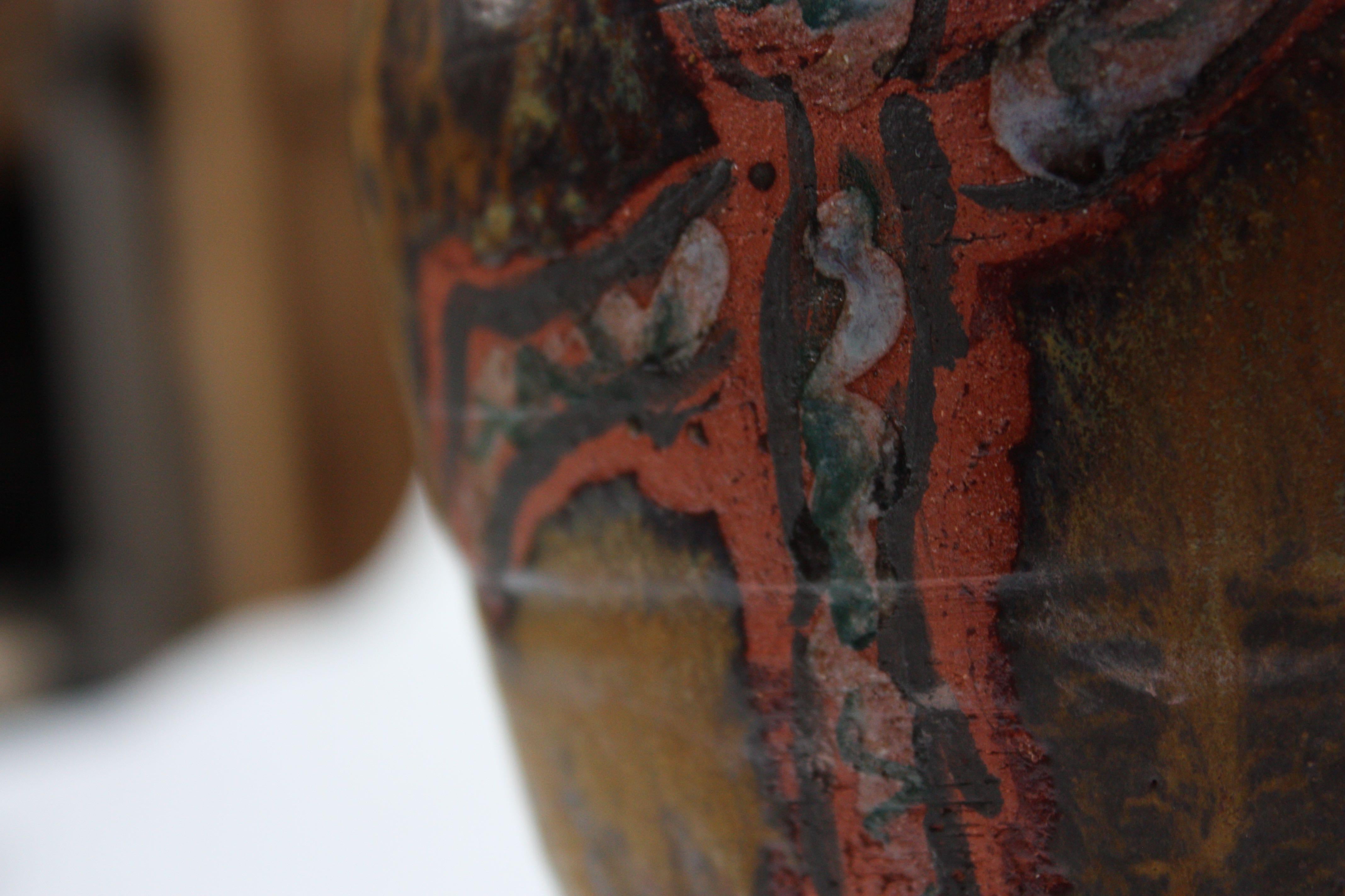 Vase en terre cuite Studio Ceramic avec motif figuratif de forme crue en vente 6