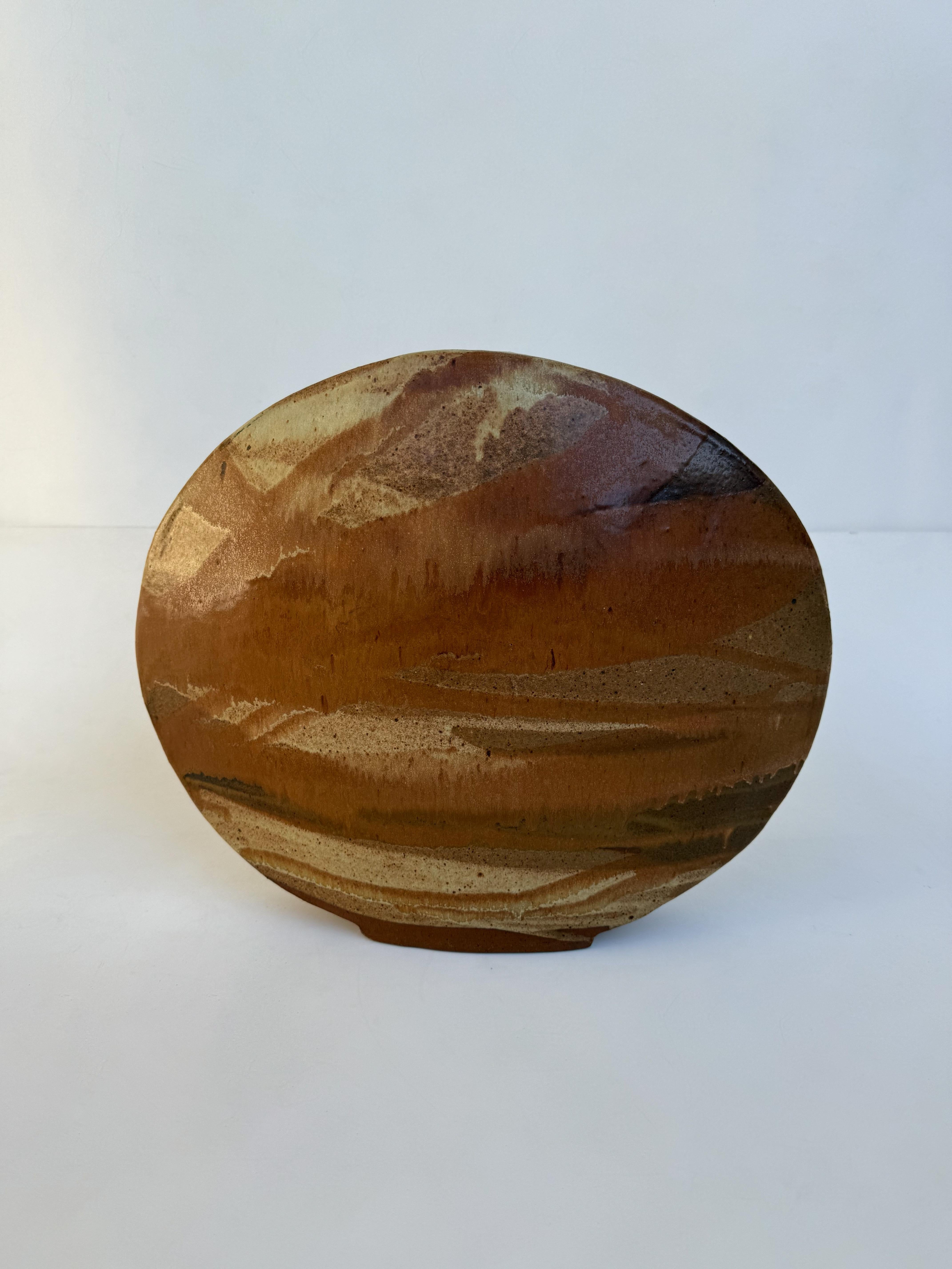 Grand vase en céramique émaillée de Studio par Hammer. 
Signé Hammer sur la face inférieure. 
