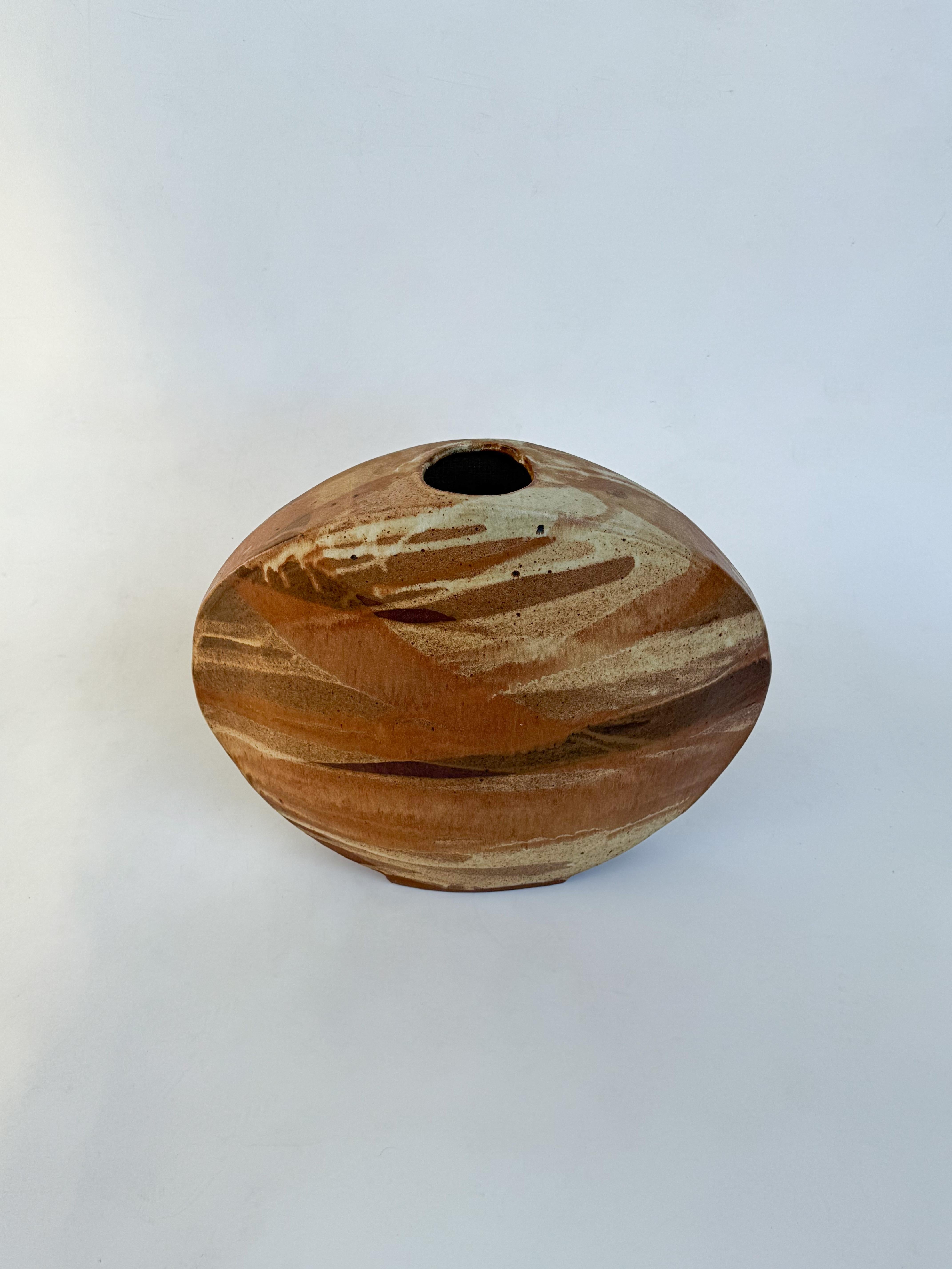 Mid-Century Modern Vase en céramique de Studio par Hammer en vente
