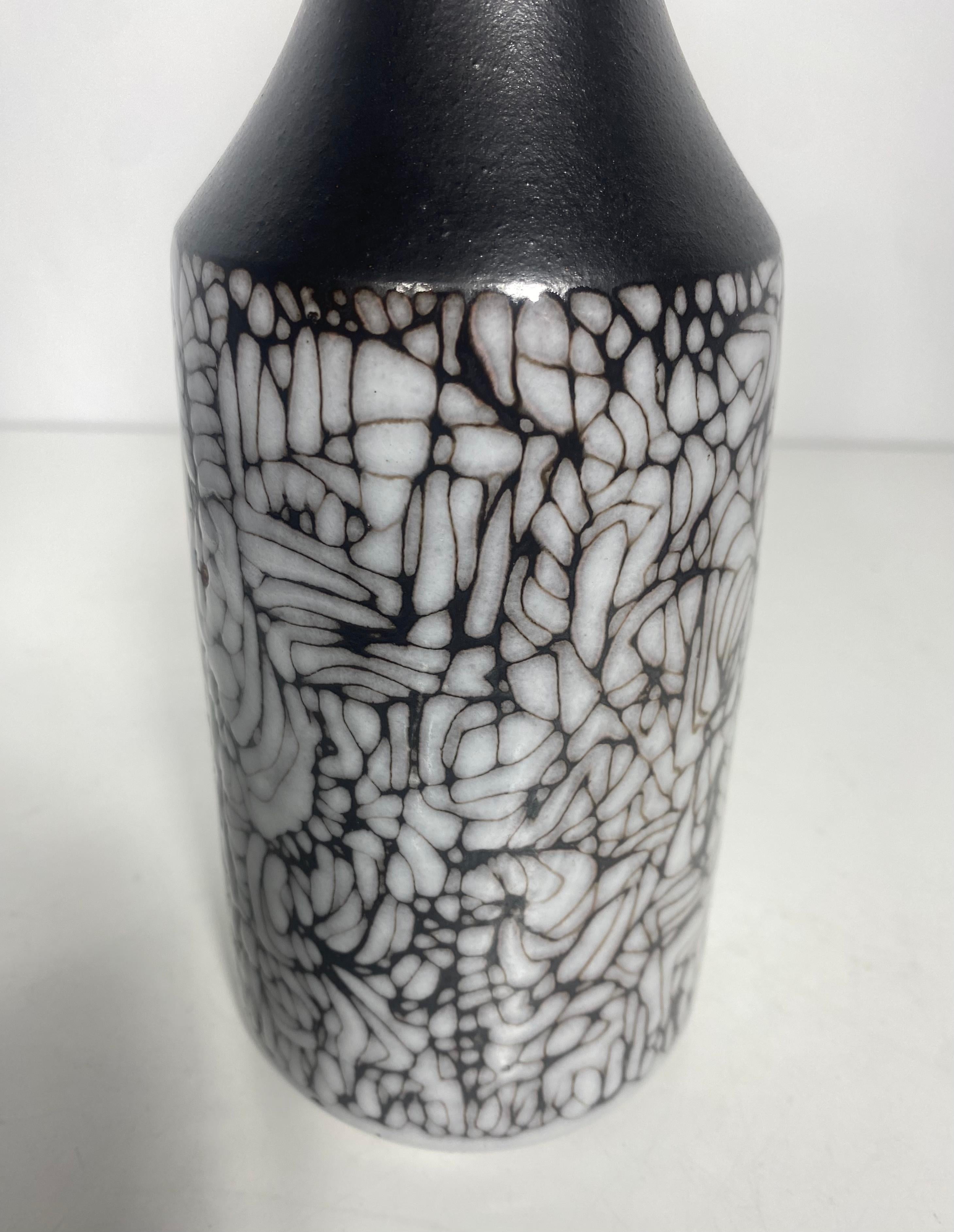  Studio Ceramics Vase von G. Lang für Wilhelm & Elly Kuch, 1960er Jahre, Deutschland im Zustand „Hervorragend“ im Angebot in Buffalo, NY