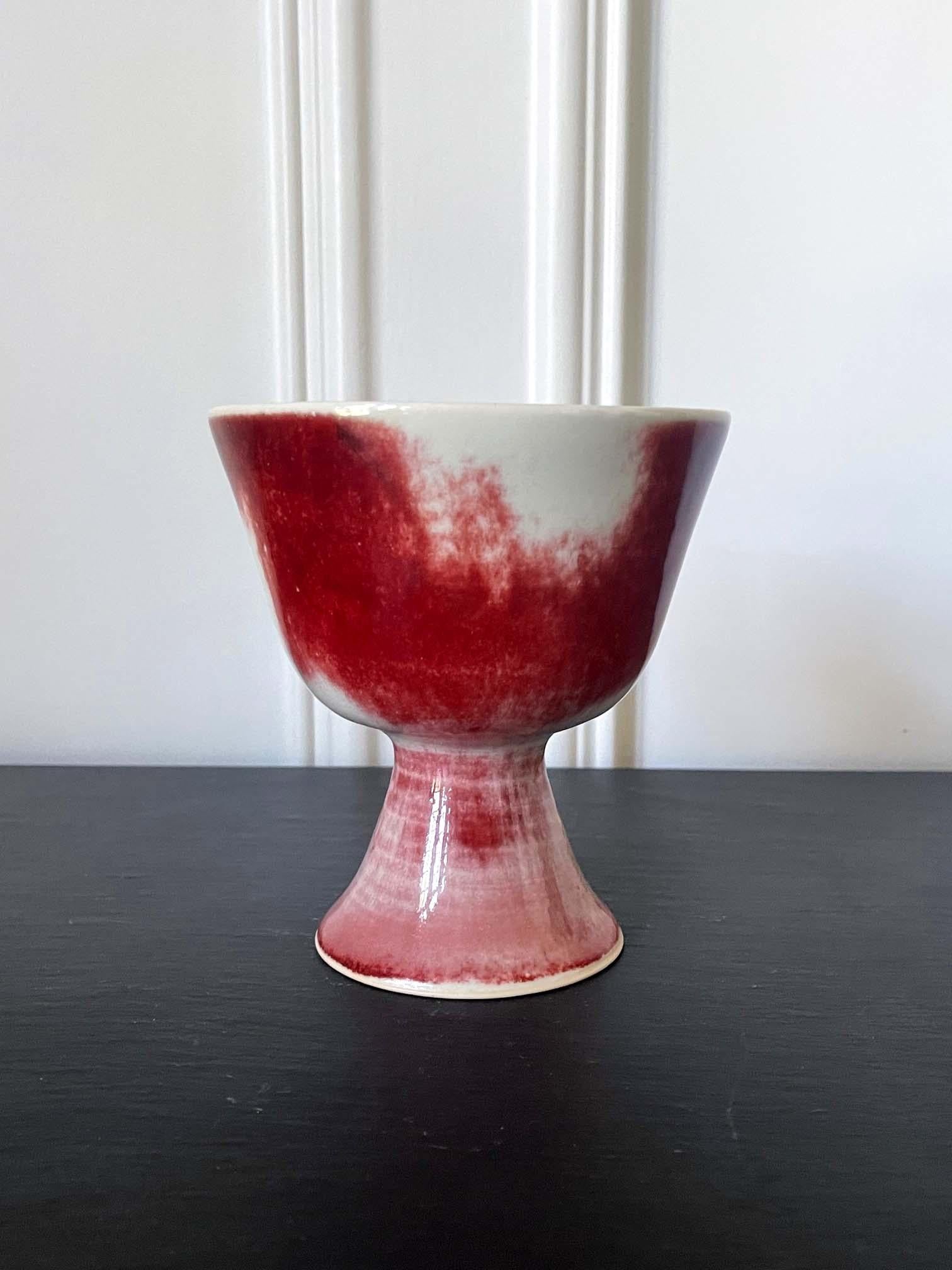 Américain Vase en céramique de l'atelier du frère Thomas Bezanson en vente