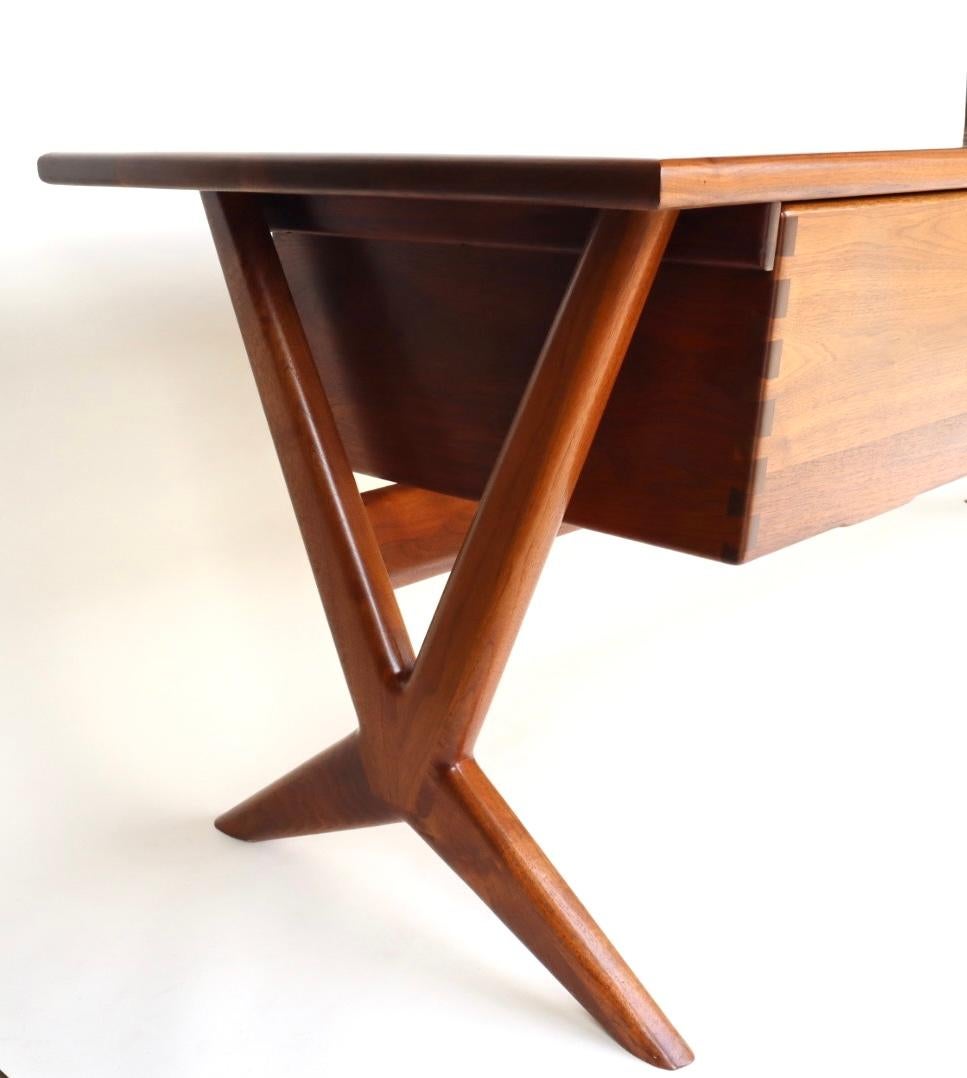 Studio Craft Desk in Solid Walnut by Jim Sweeney for the Esprit Offices 6