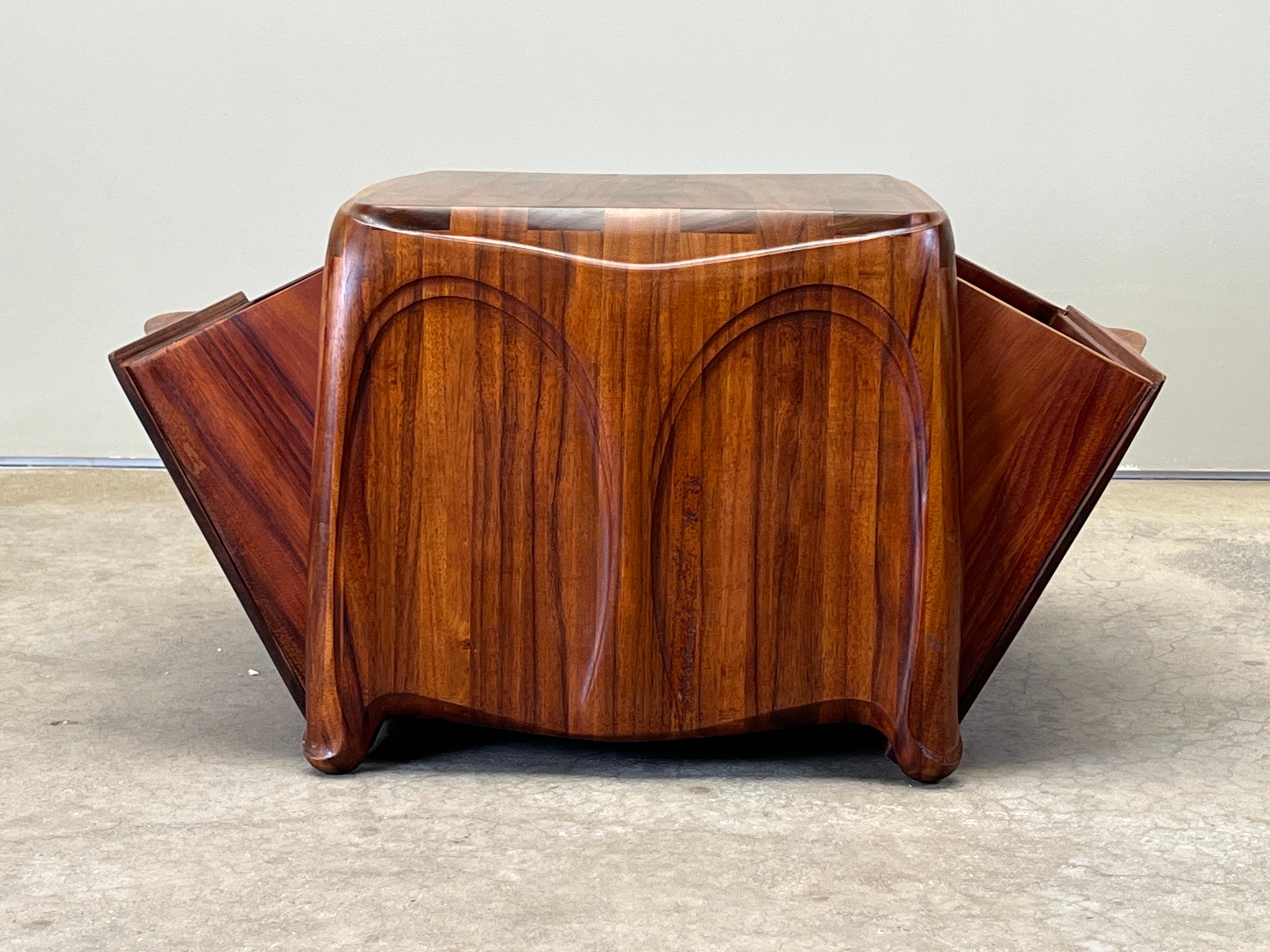 Studio A Magazine Cabinet / Tavolo in vendita 8
