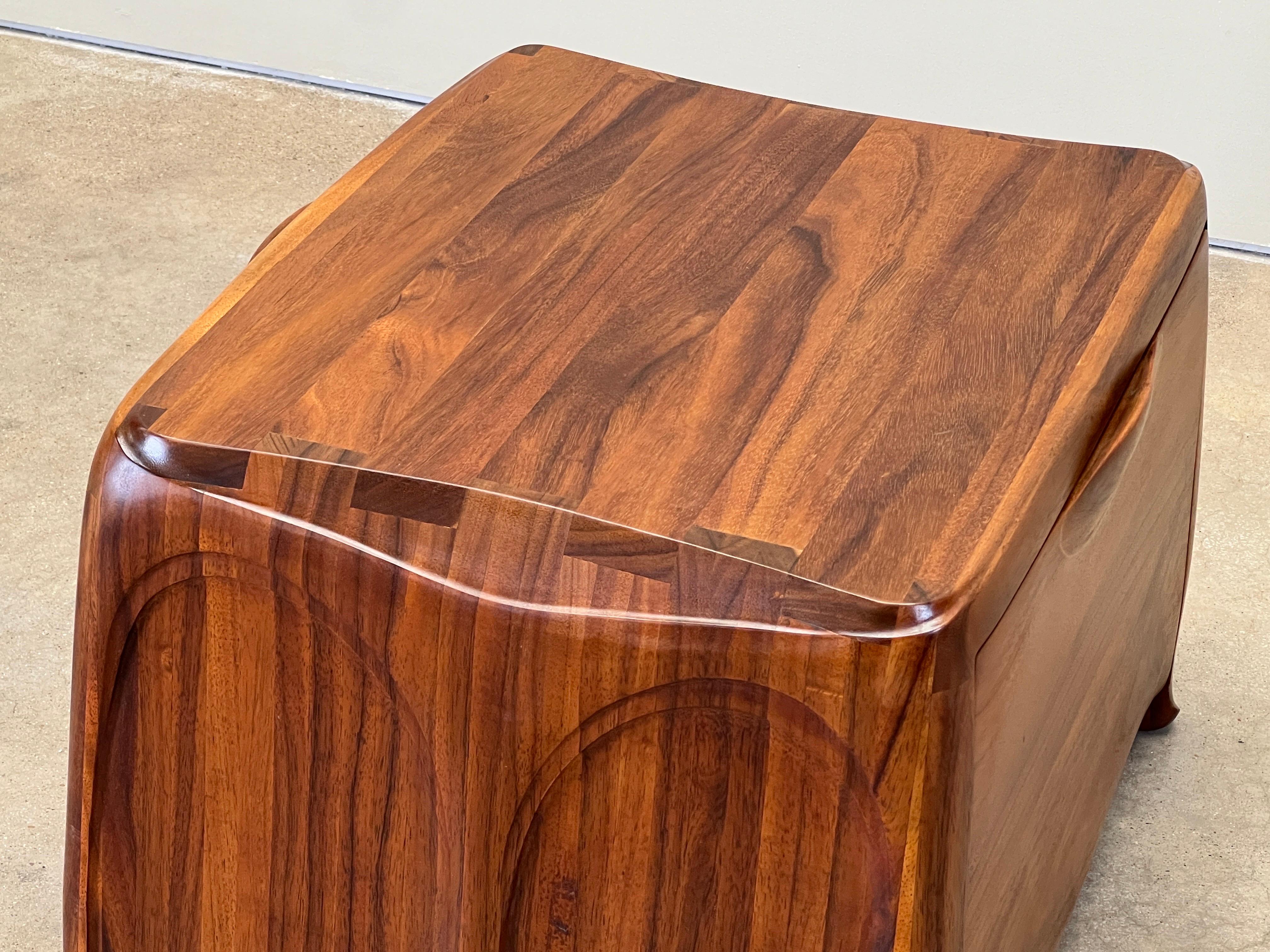 Studio A Magazine Cabinet / Tavolo in vendita 9