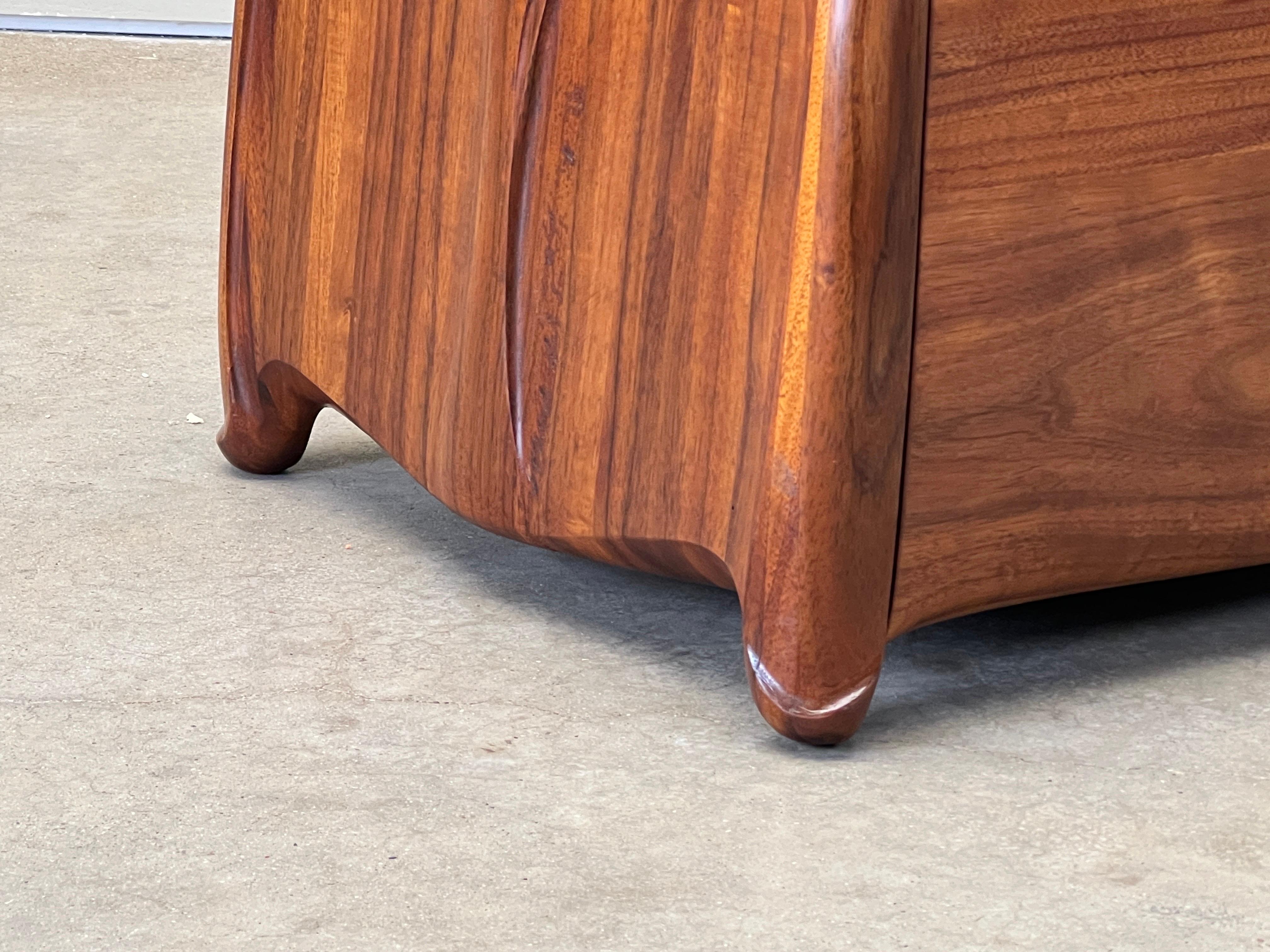 Studio A Magazine Cabinet / Tavolo In condizioni buone in vendita a Dallas, TX