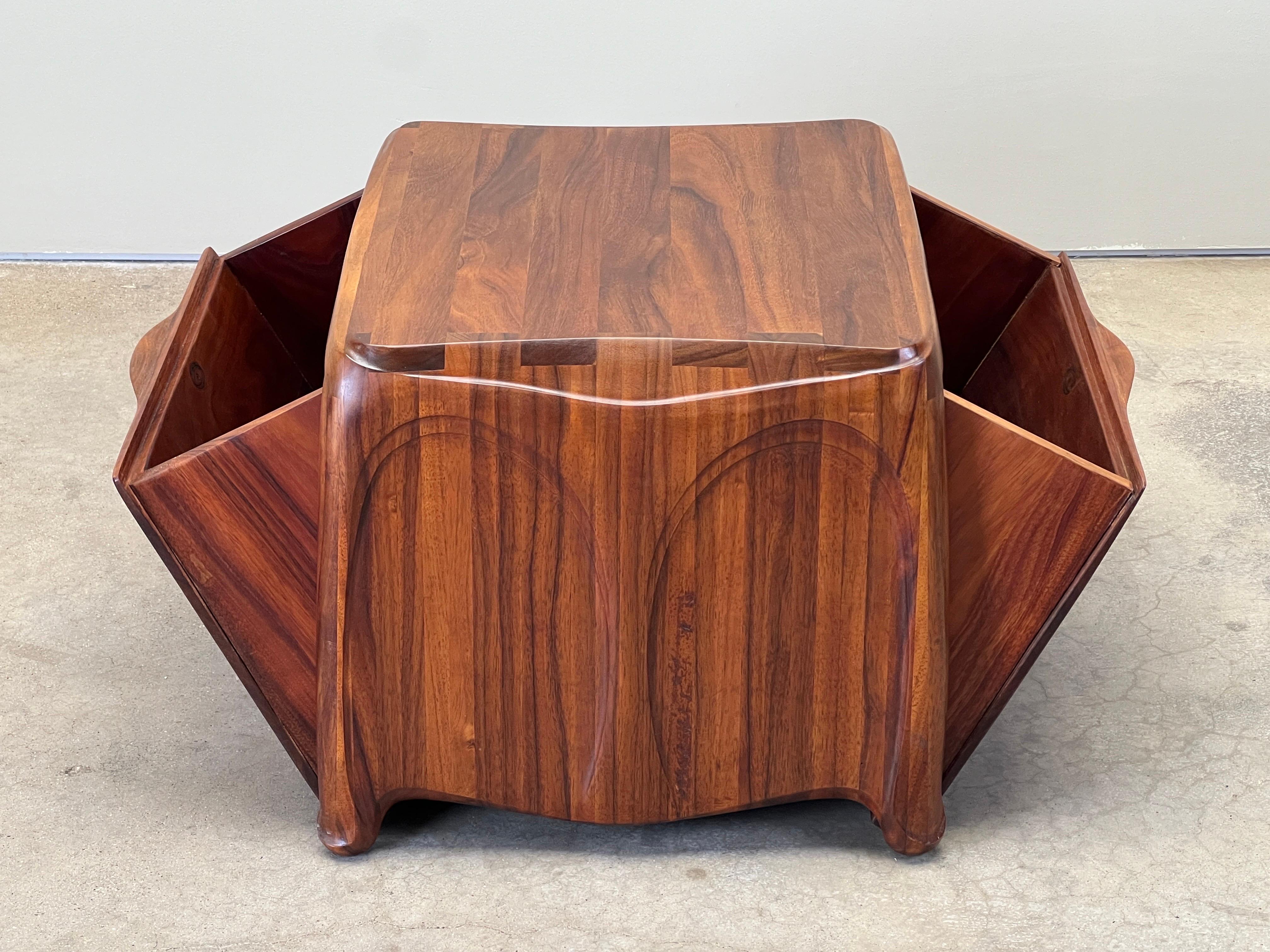 Studio A Magazine Cabinet / Tavolo in vendita 3