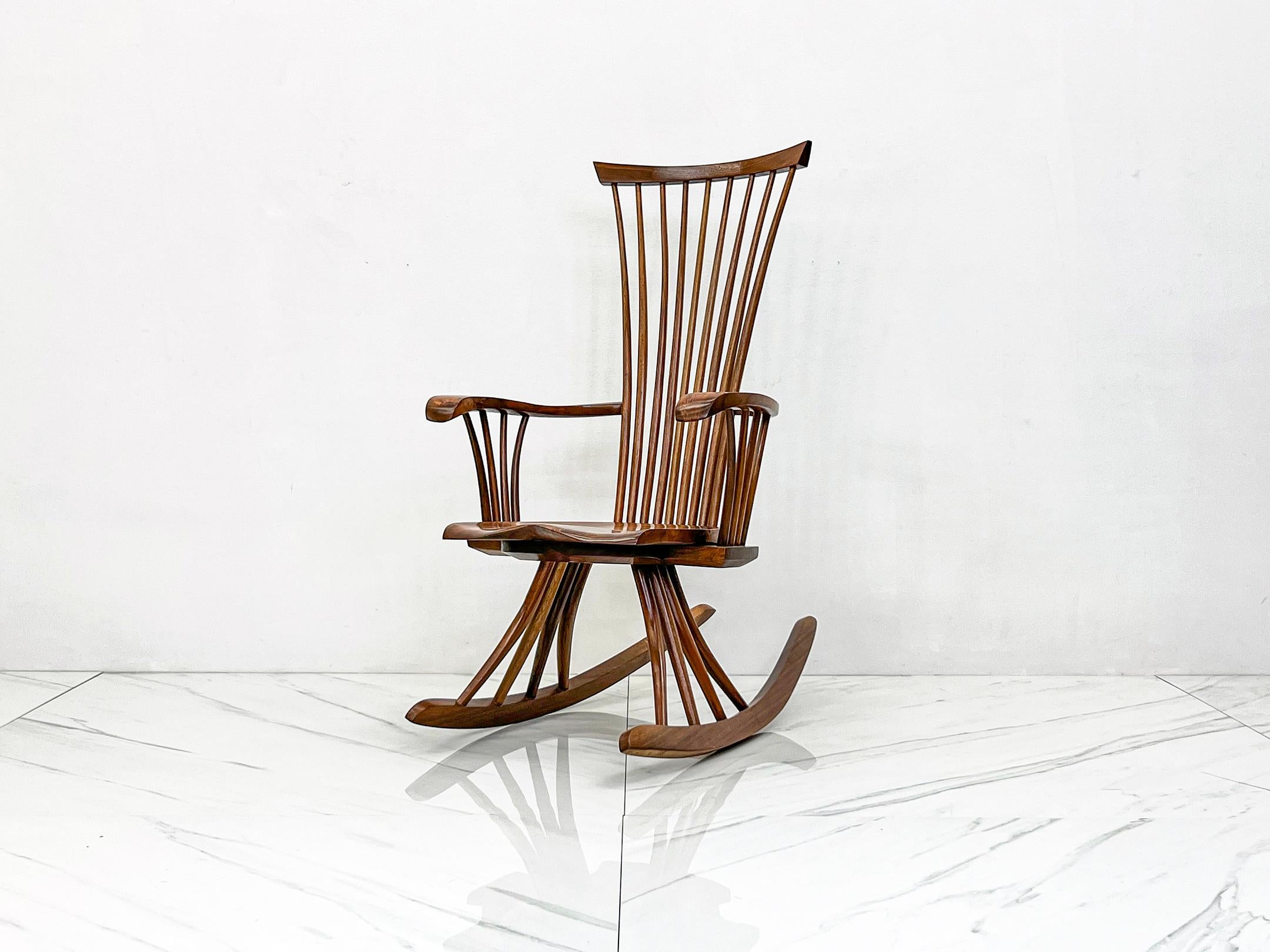 Studio A Sculpted Walnut Rocking Chair di Jeffrey Greene & Greene In condizioni buone in vendita a Culver City, CA