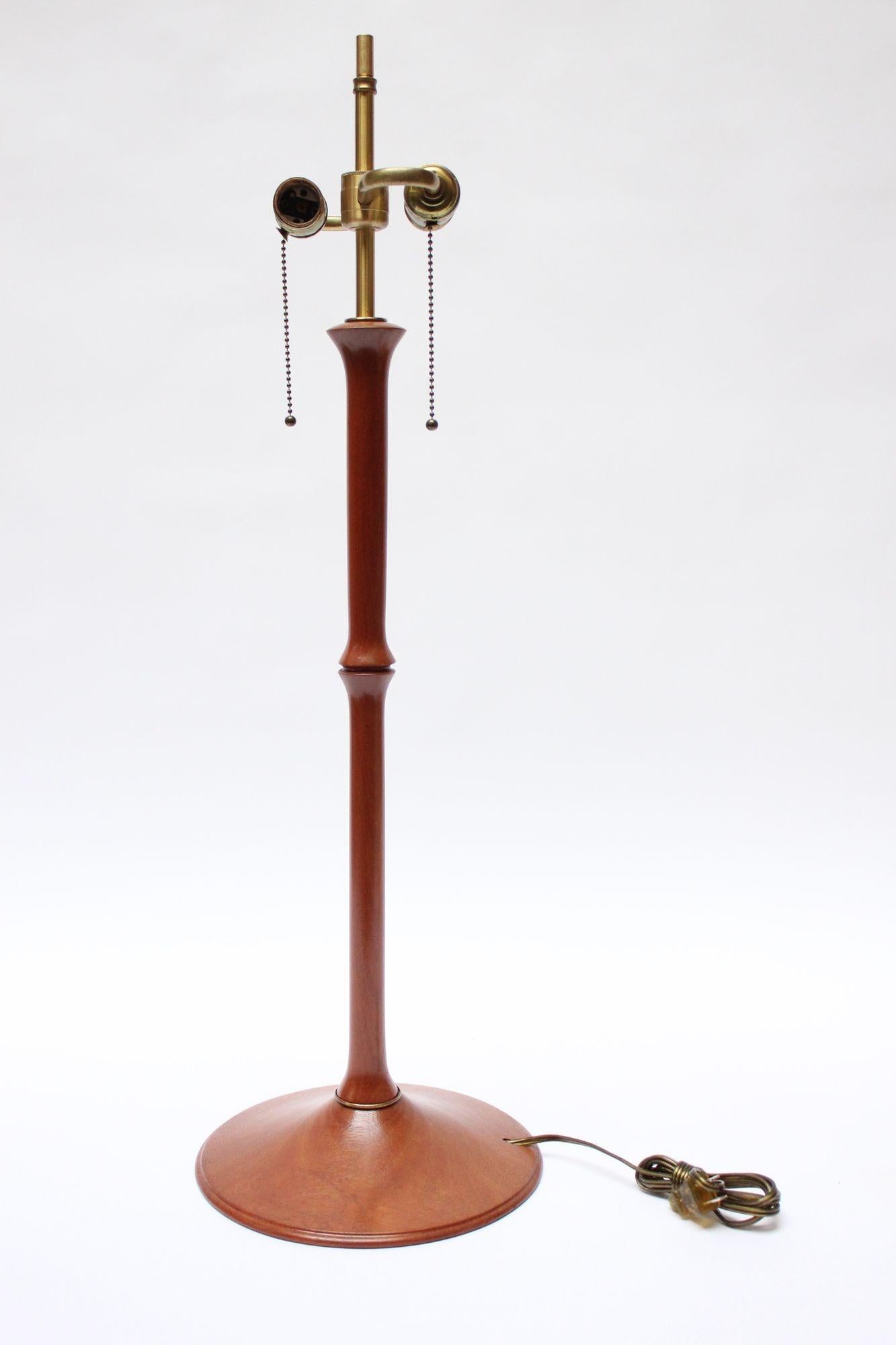 Mid-Century Modern Studio Craft Sculptural Cherry Wood and Brass Table Lamp with Original Shade For Sale