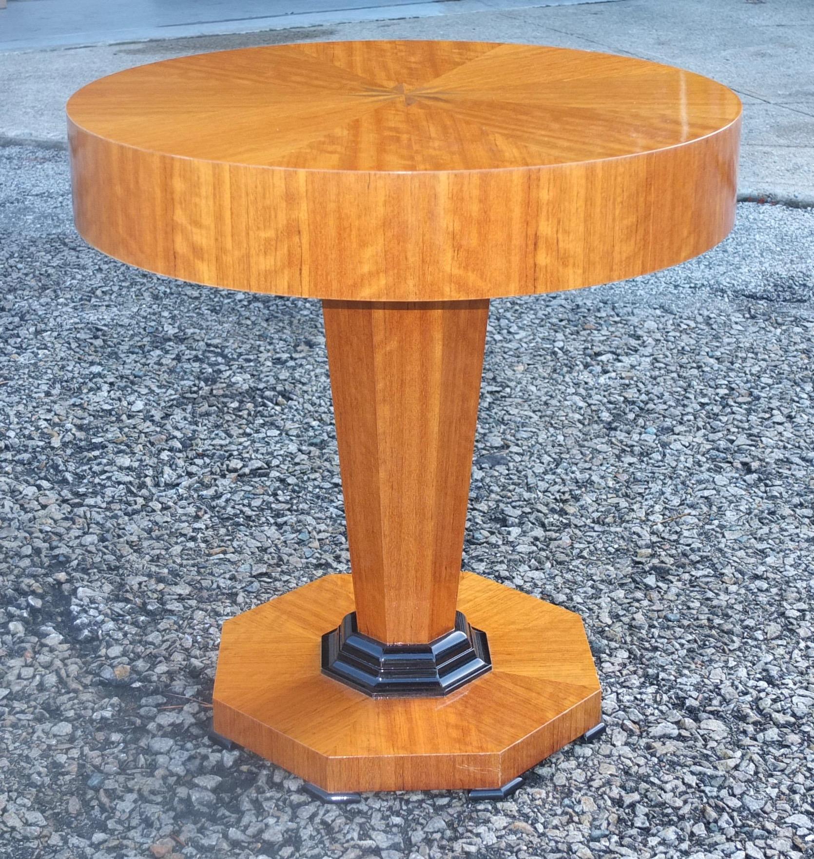 Studio Craft Tropical Olive Wood Pedestal Tisch von Gregg Lipton im Angebot 4