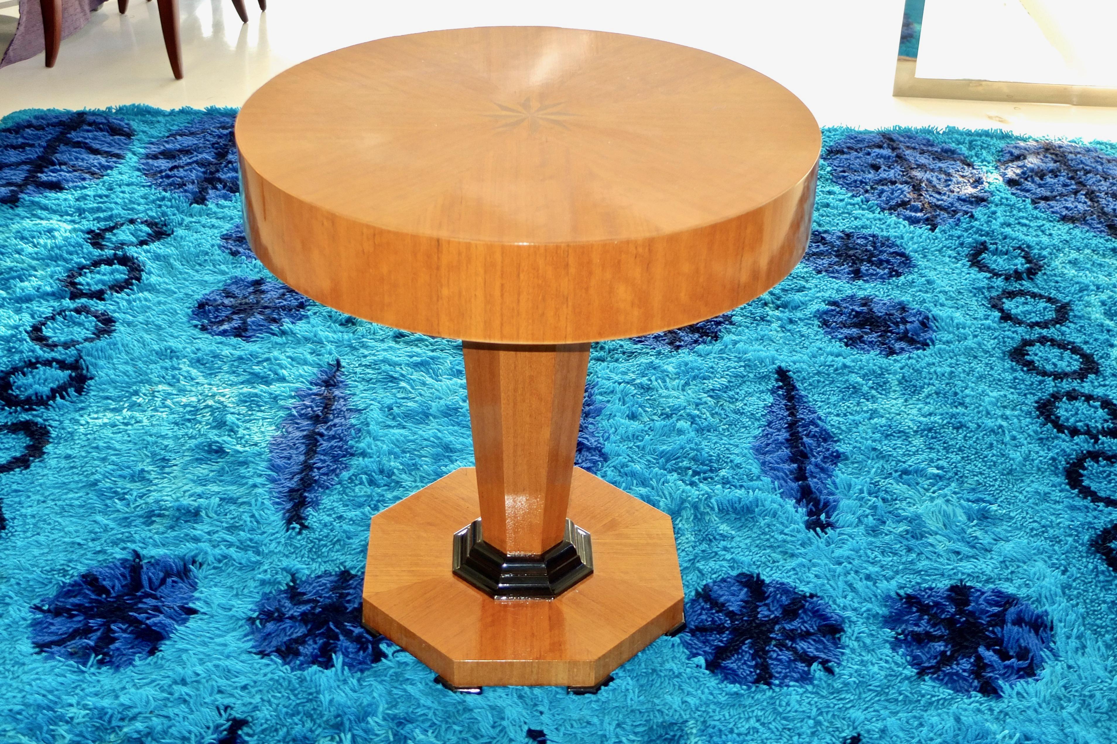 Pedestal table custom made by studio artist Gregg Lipton of Cumberland Maine circa 1989.  From the estate of Lipton's parents. American Modern influenced by the Biedermeier period in Austria. Featuring refined and sophisticated details in the grain