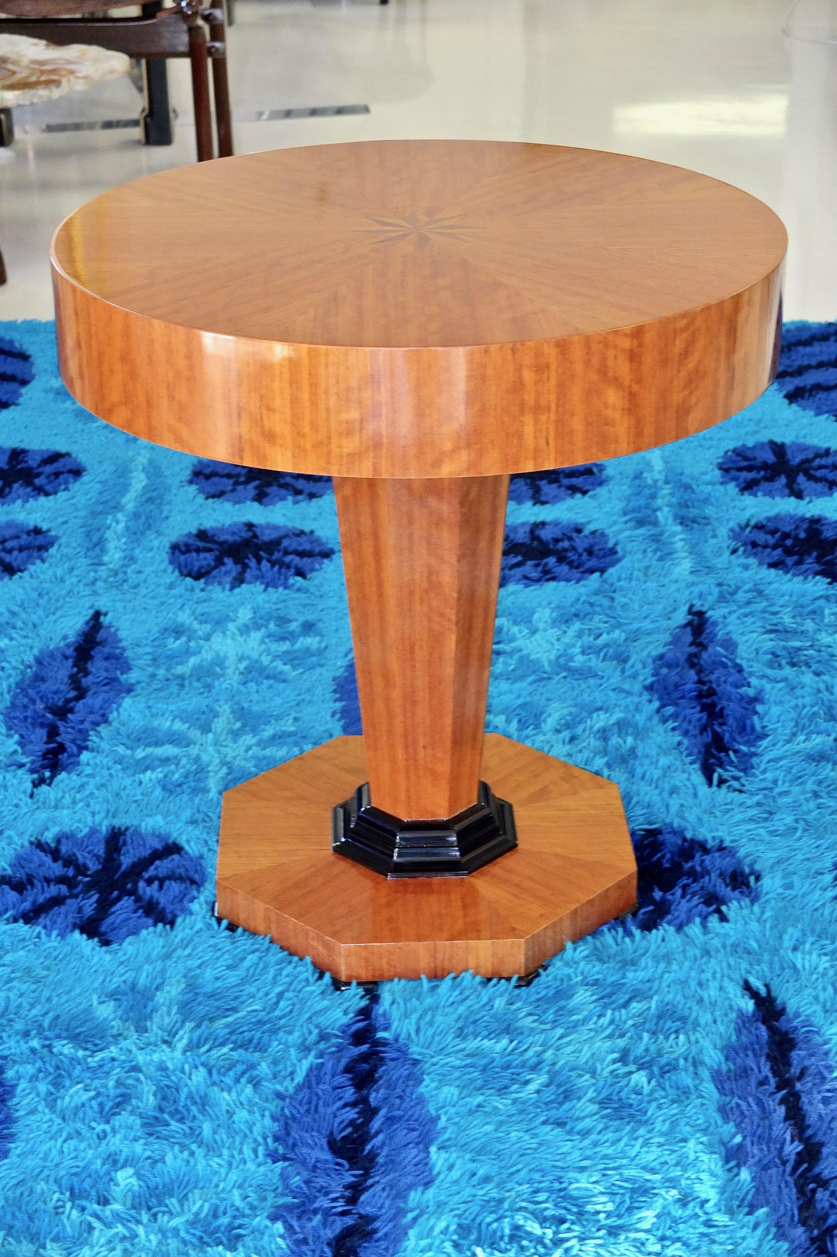 Studio Craft Tropical Olive Wood Pedestal Tisch von Gregg Lipton (Ende des 20. Jahrhunderts) im Angebot
