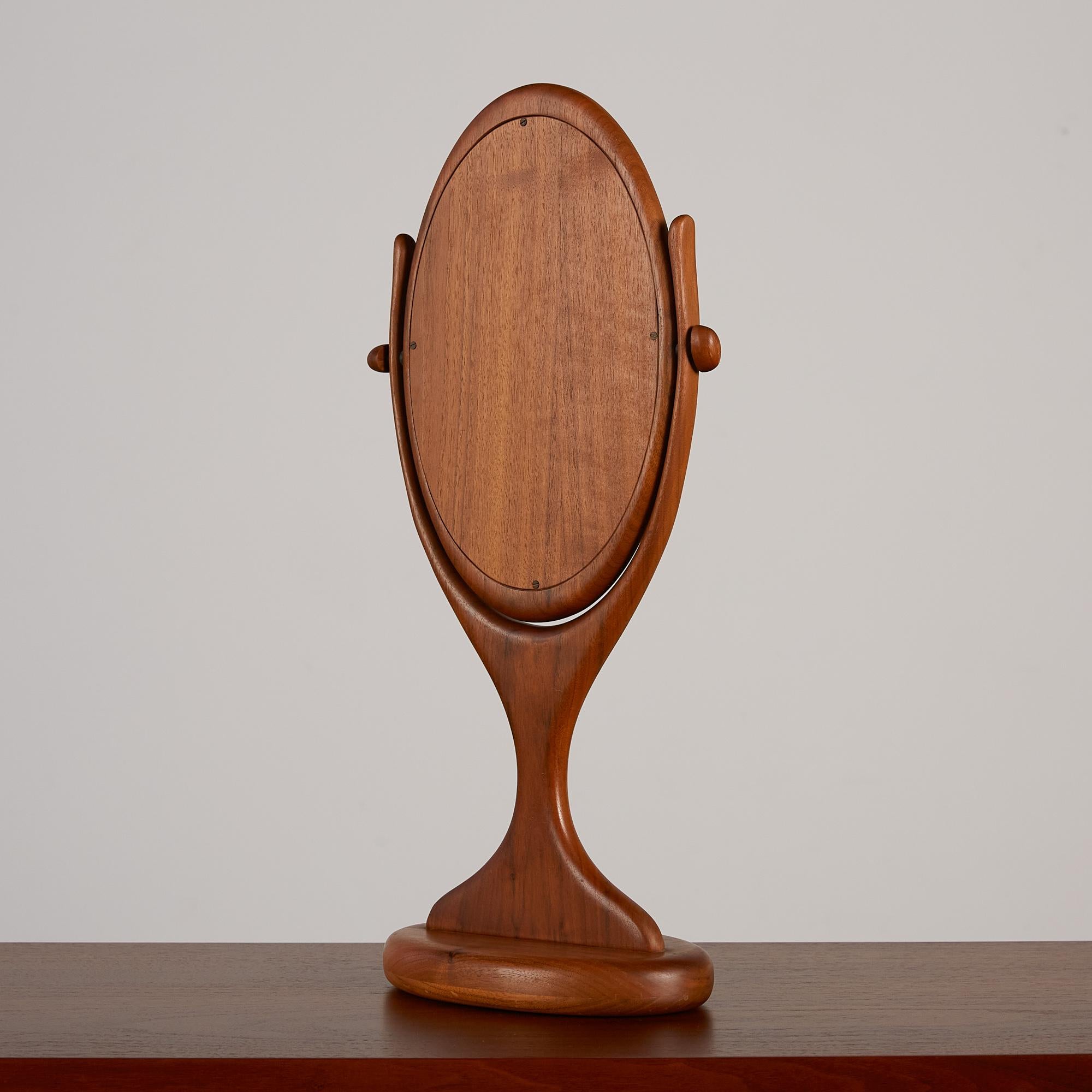 Studio Craft Walnut Free Standing Vanity Mirror In Excellent Condition For Sale In Los Angeles, CA